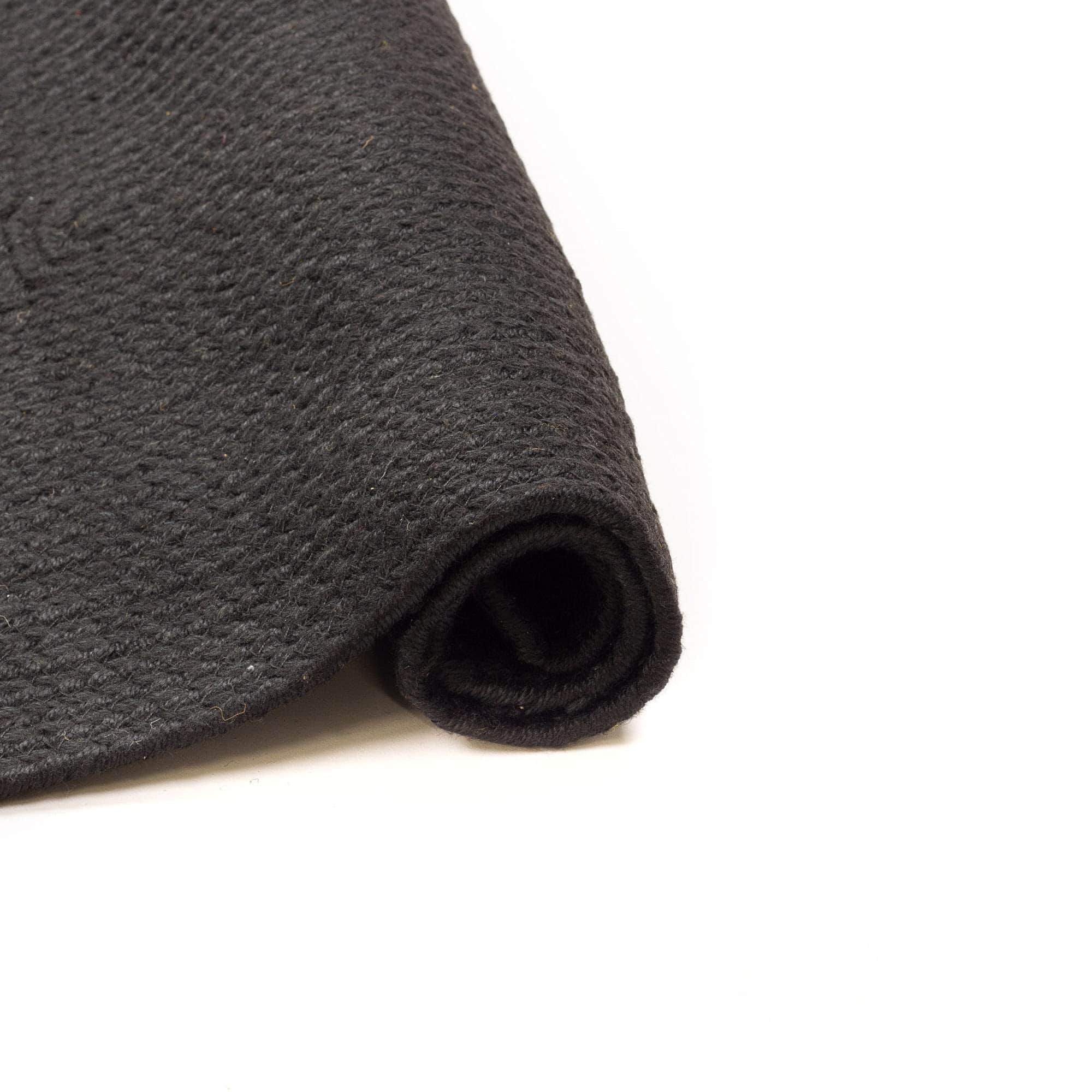 Black Reversible Indoor Outdoor Solid Braided Rug