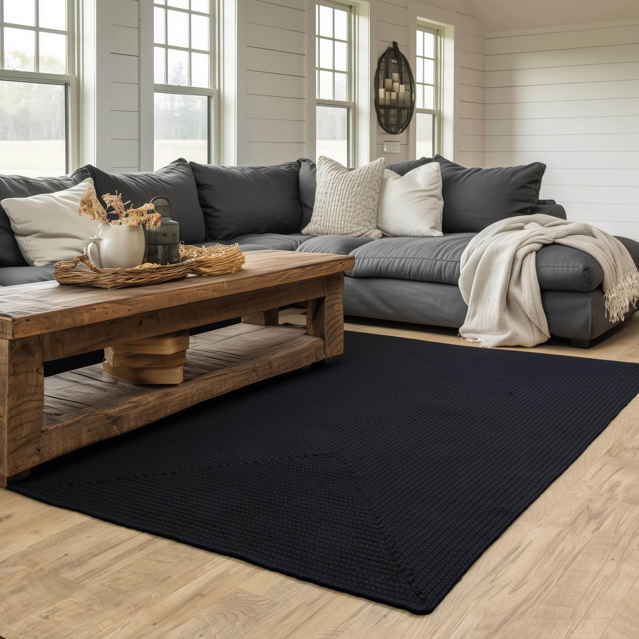 Black Reversible Indoor Outdoor Solid Braided Rug