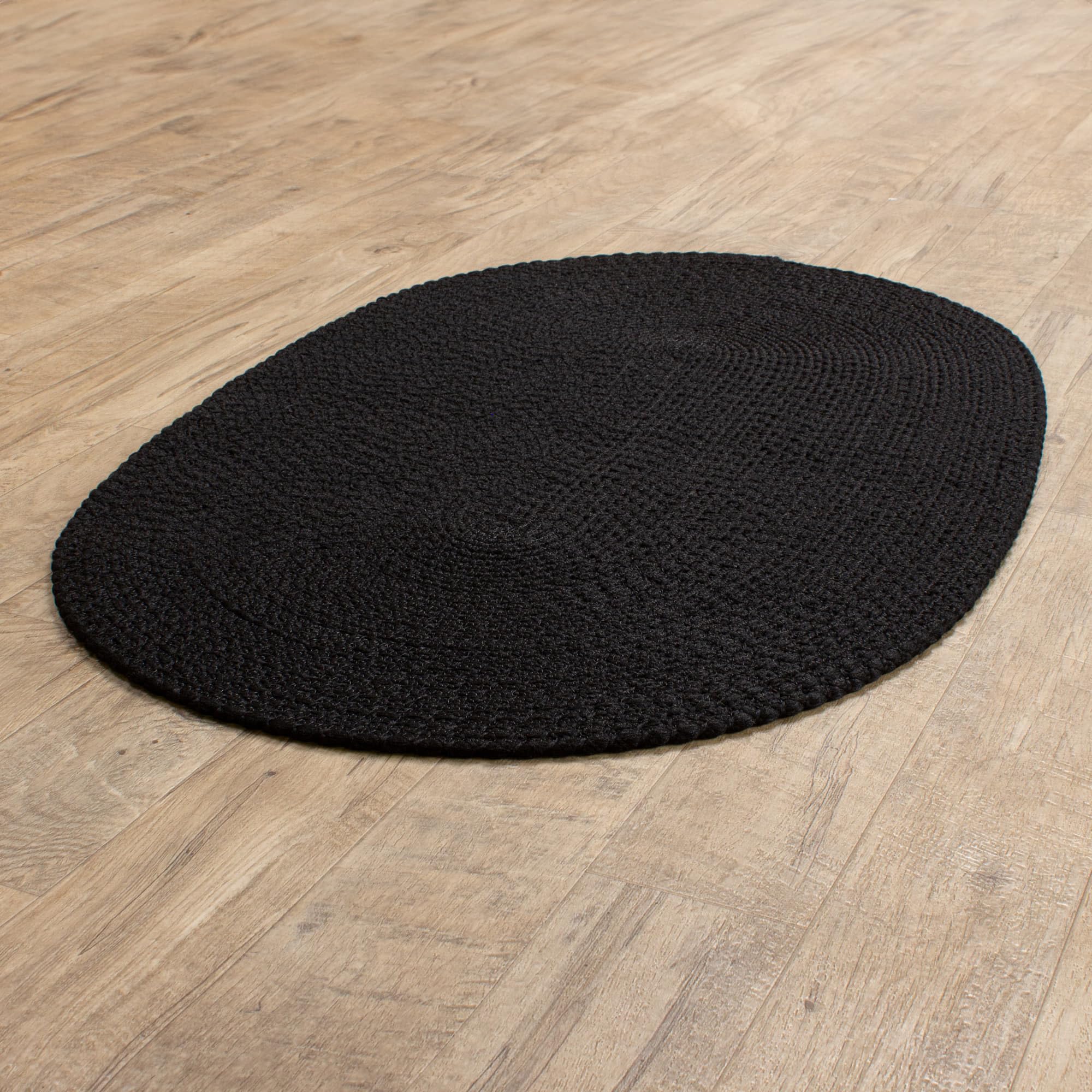 Black Braided Rug - Reversible Solid Constrution - Indoor Outdoor