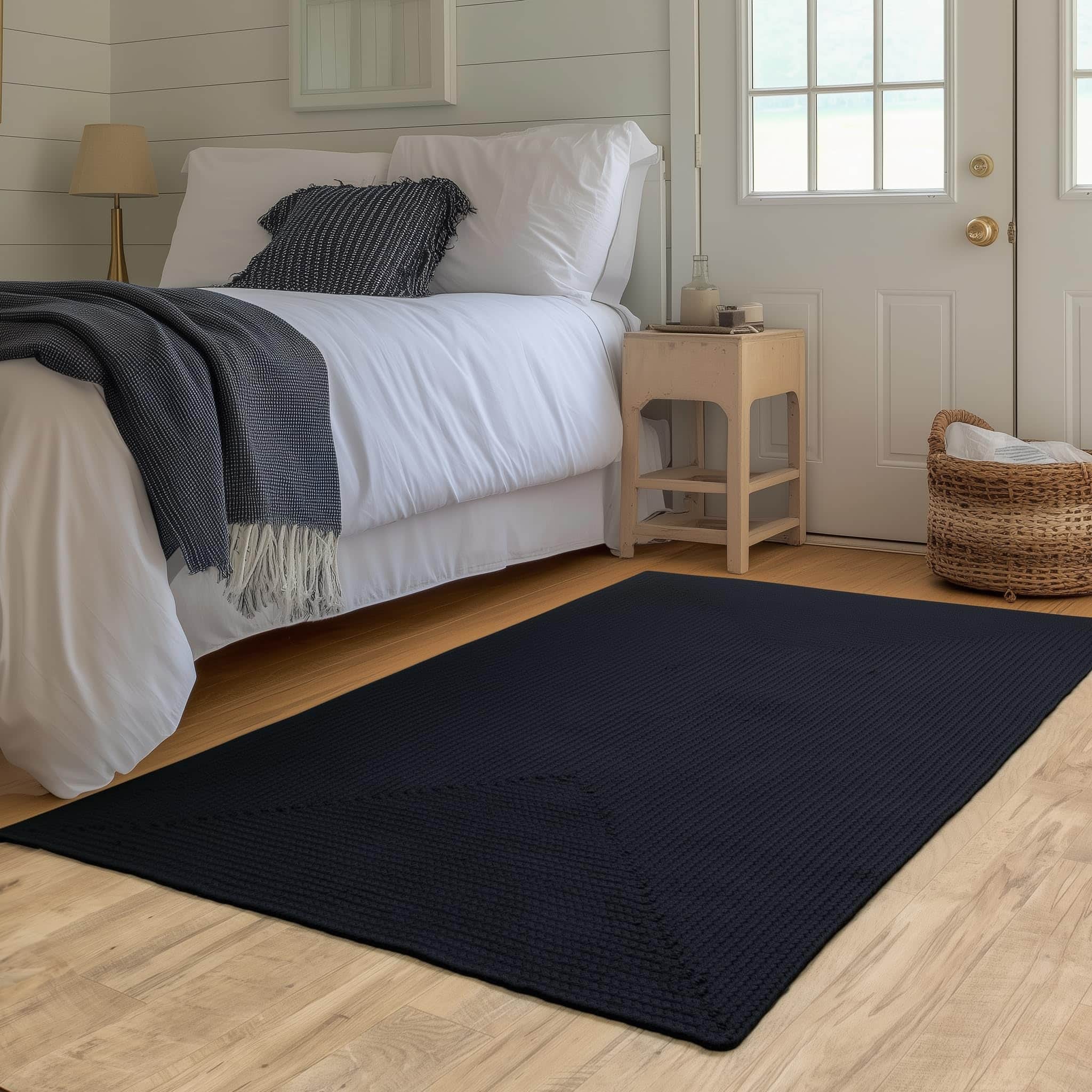 Black Reversible Indoor Outdoor Solid Braided Rug