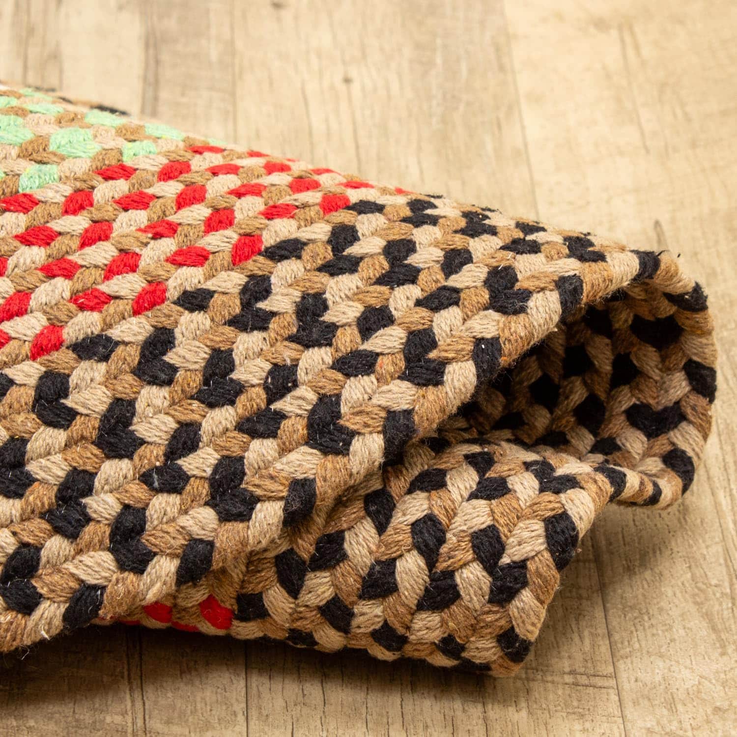 Earthtone Charming Braided Rug for Farmhouse Living Rooms and Bedroom