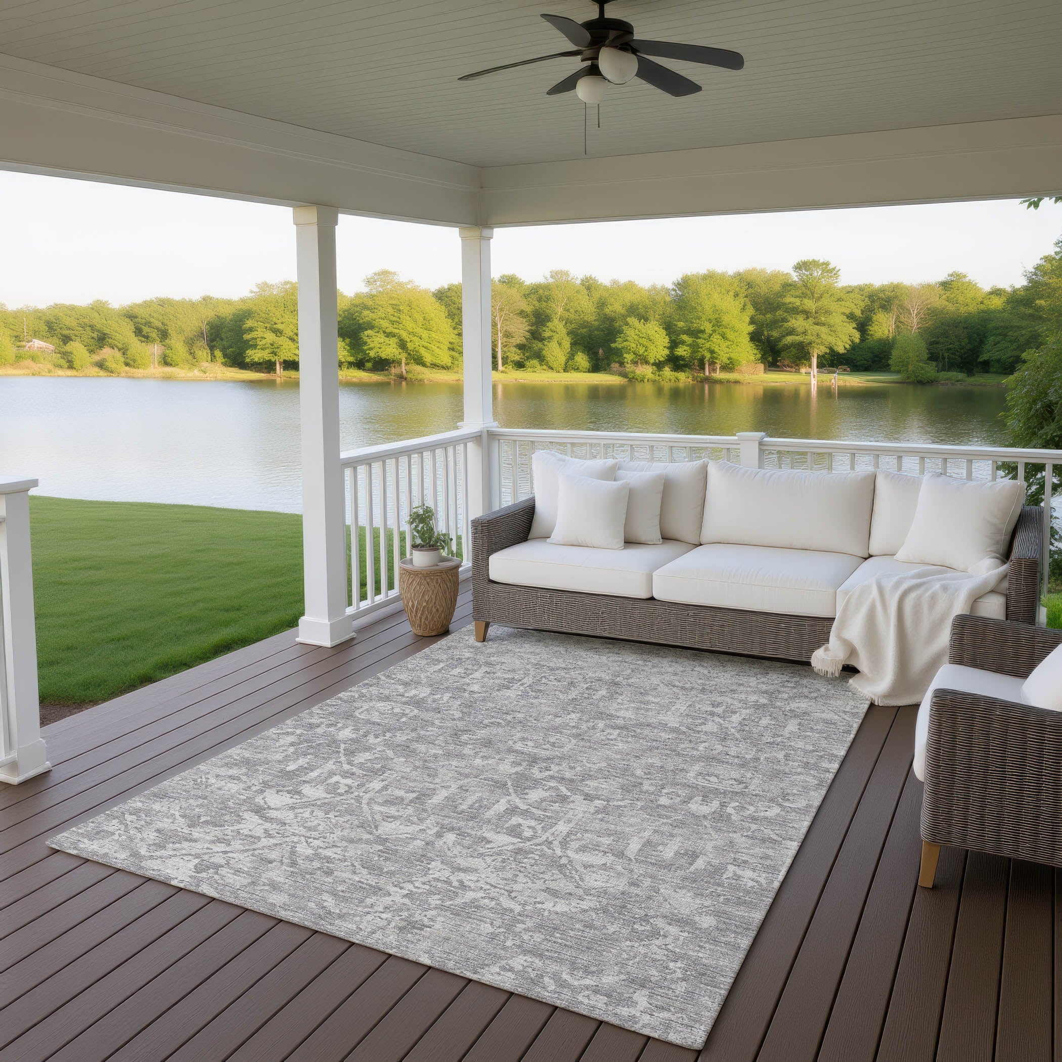 Luxury Machine Washable Indoor/Outdoor Traditional AB1 Flannel Gray Rug 3' x 5' #shape_Rectangle