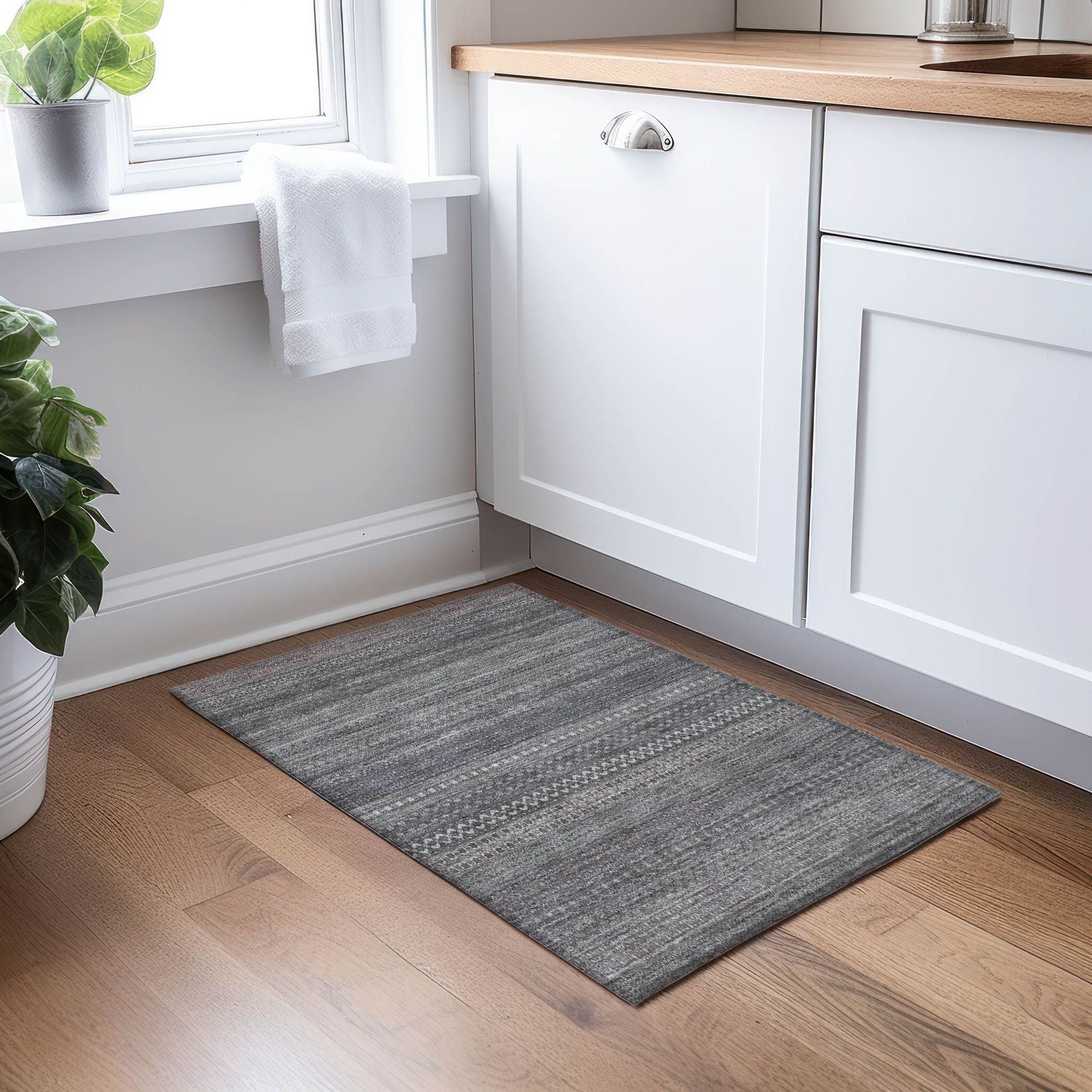 Machine Made ACN527 Gray Rugs
