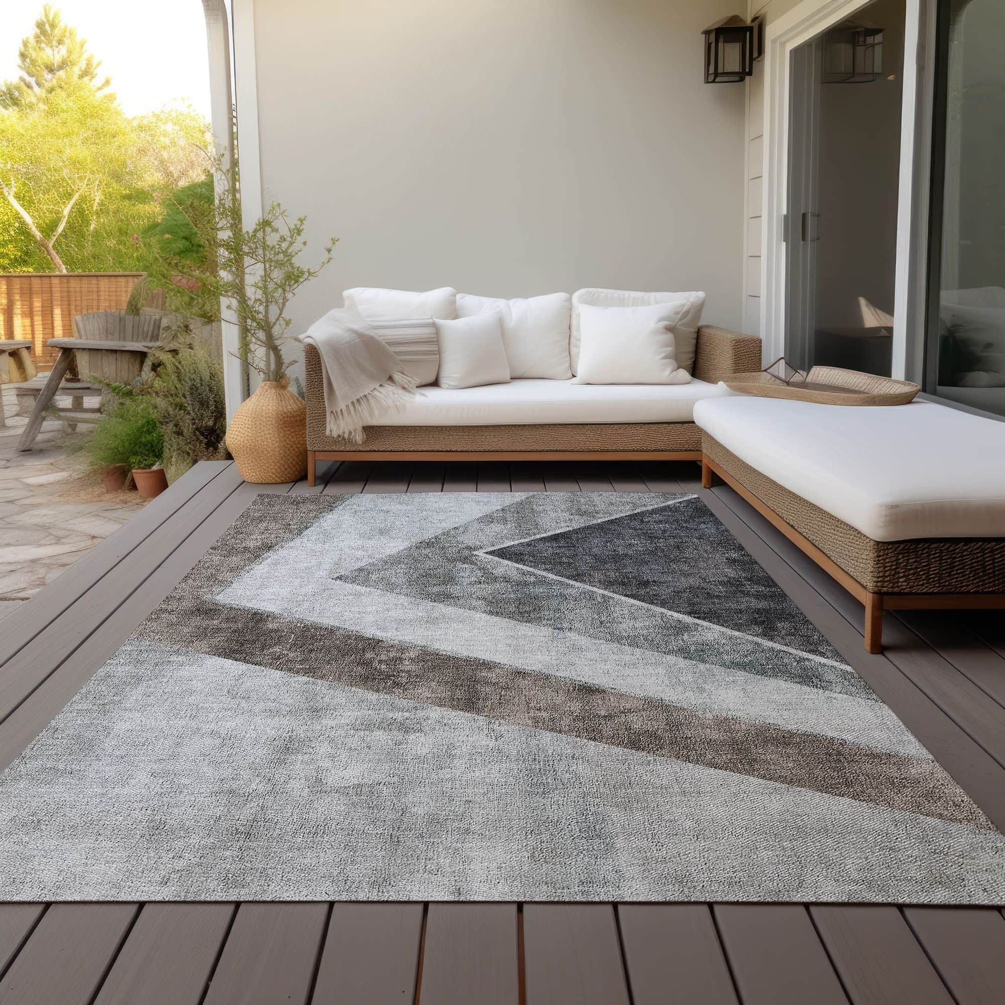 Machine Washable Gray Rug - Indoor / Outdoor - Kids / Pet Friendly Geometric Print Rug