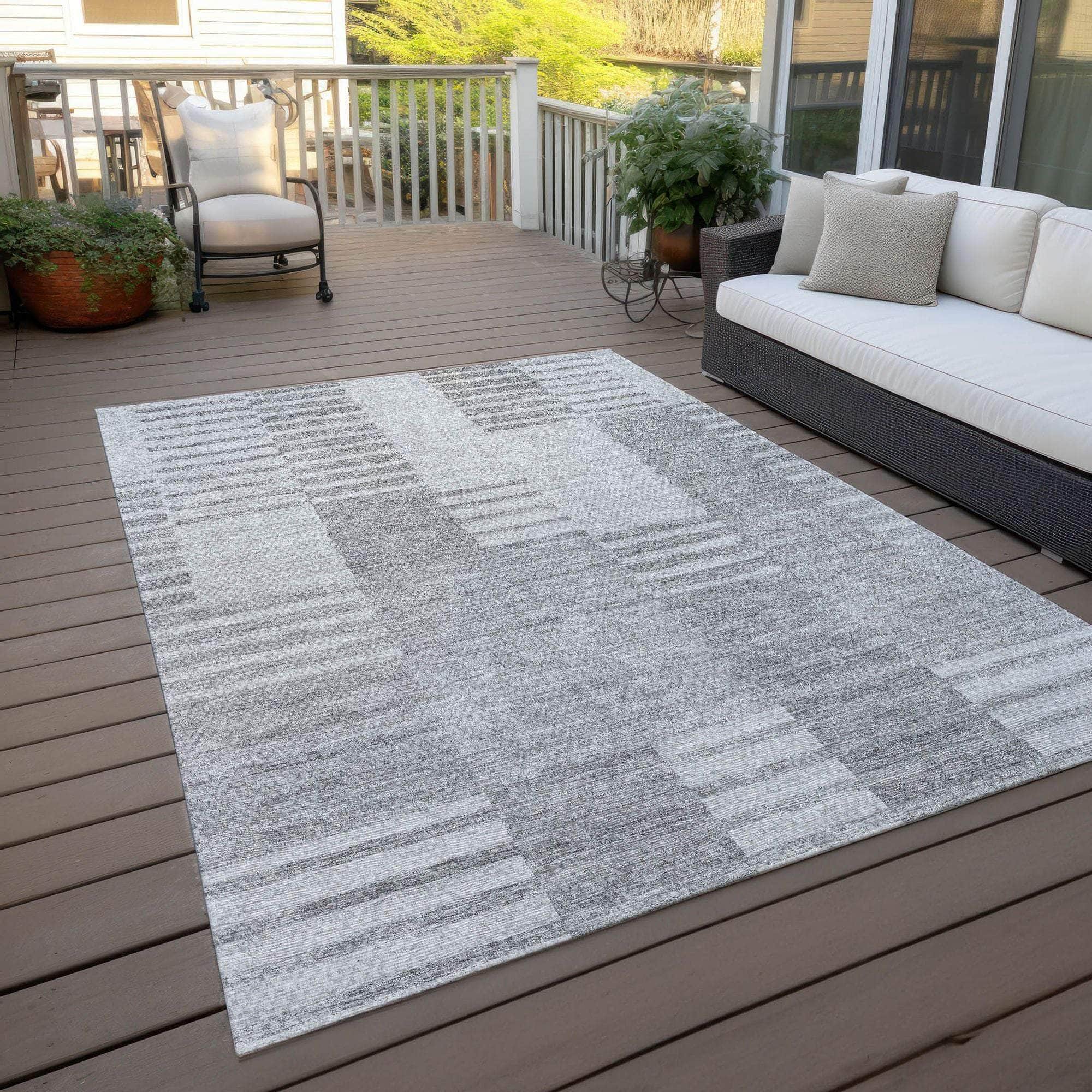 Machine Washable Silver Gray Rug - Indoor / Outdoor - Kids / Pet Friendly Striped Print Rug