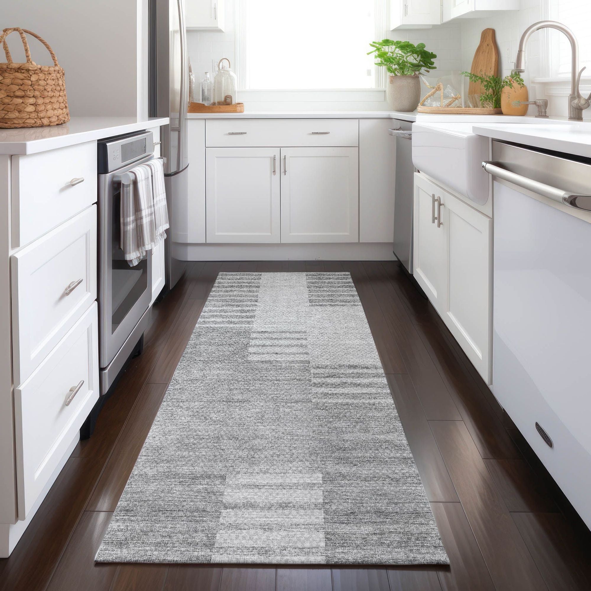 Machine Washable Silver Gray Rug - Indoor / Outdoor - Kids / Pet Friendly Striped Print Rug