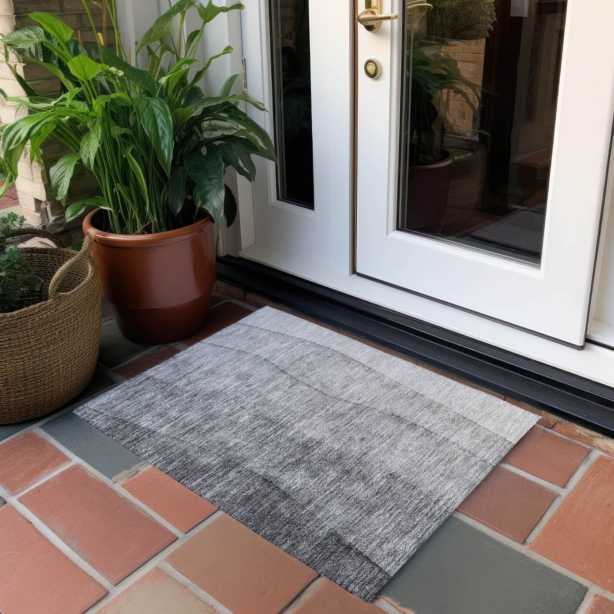 Machine Washable Gray Rug - Indoor / Outdoor - Kids / Pet Friendly Ombre Print Rug