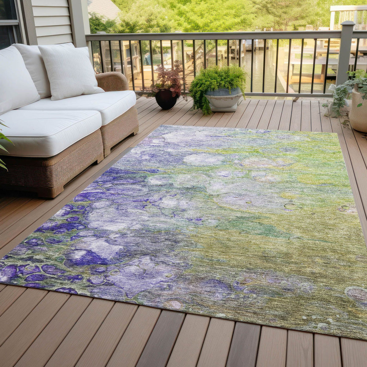 Nicotiana Machine Washable Rug