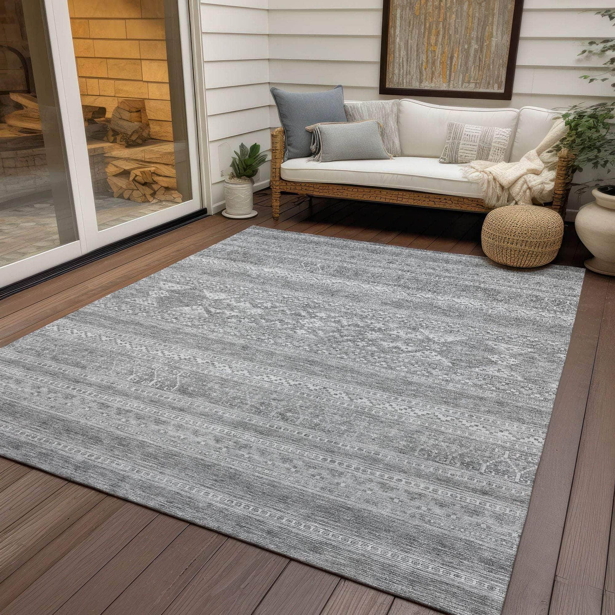 Machine Washable Silver Gray Rug - Indoor / Outdoor - Kids / Pet Friendly Southwest Print Rug