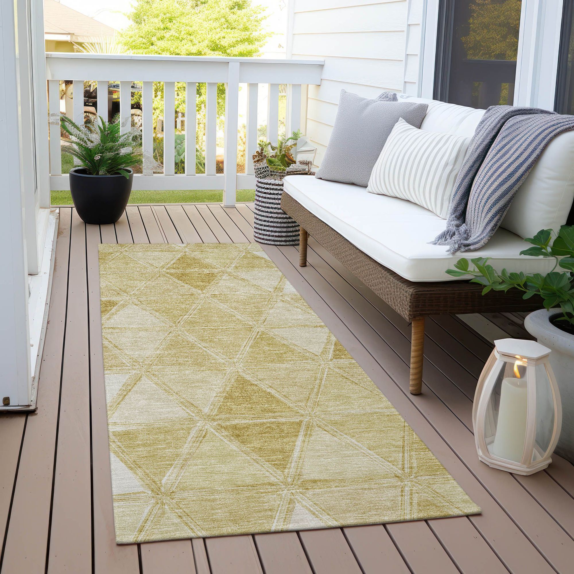 Machine Washable Gold Rug - Indoor / Outdoor - Kids / Pet Friendly Geometric Print Rug