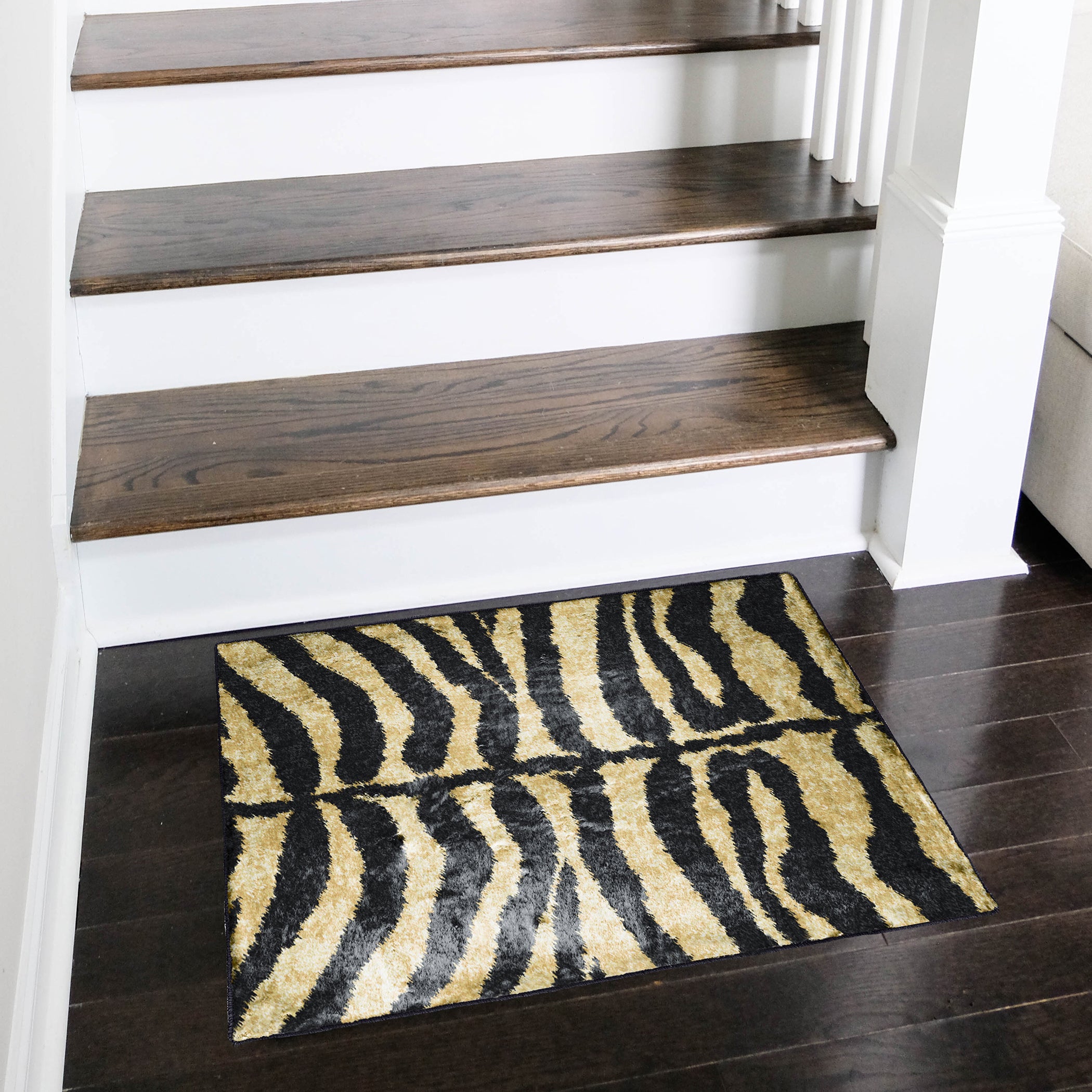 Luxury Machine Washable Casual AK1 Gold Rug 1'8" x 2'6" #shape_Rectangle