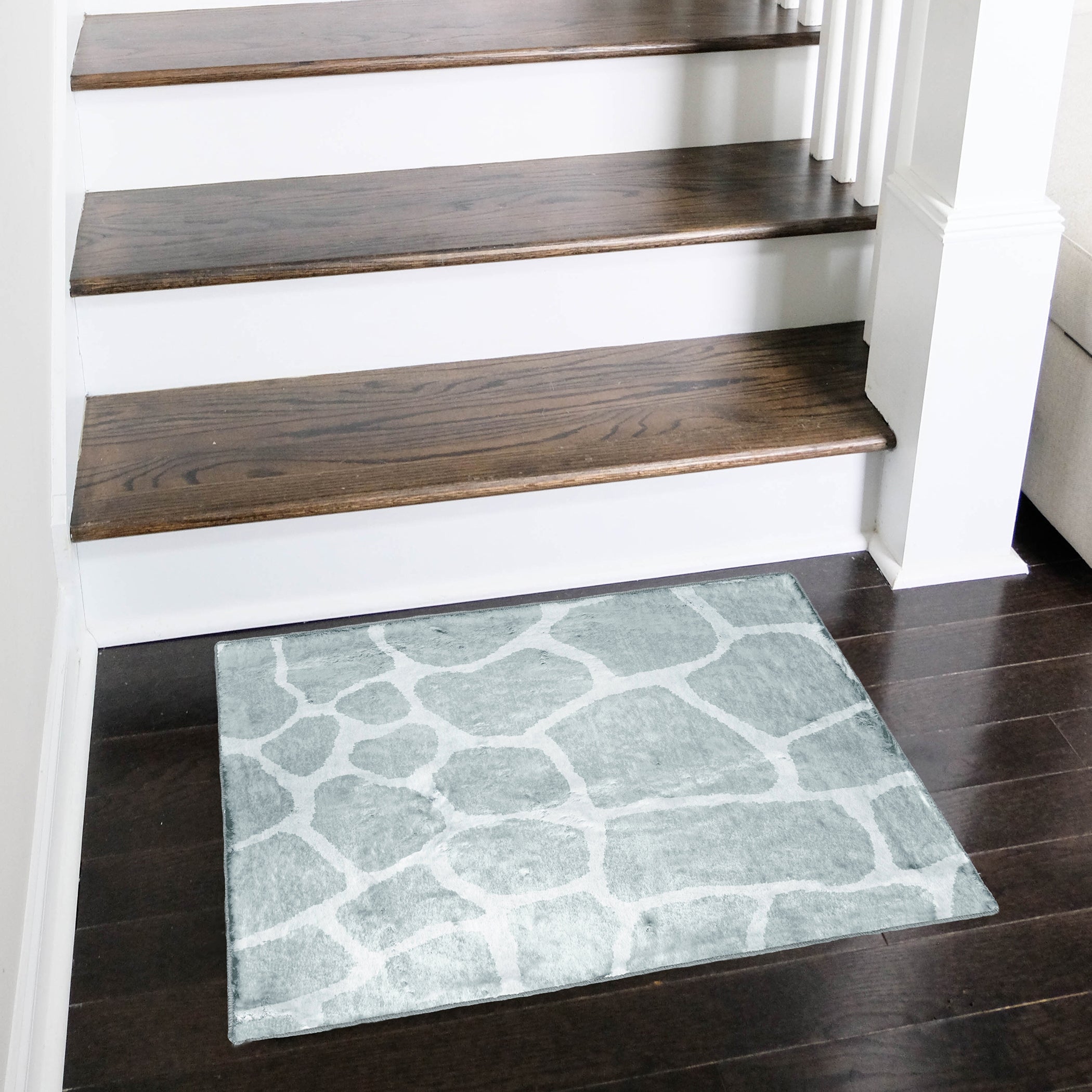 Luxury Machine Washable Casual AK4 Flannel Gray Rug 1'8" x 2'6" #shape_Rectangle