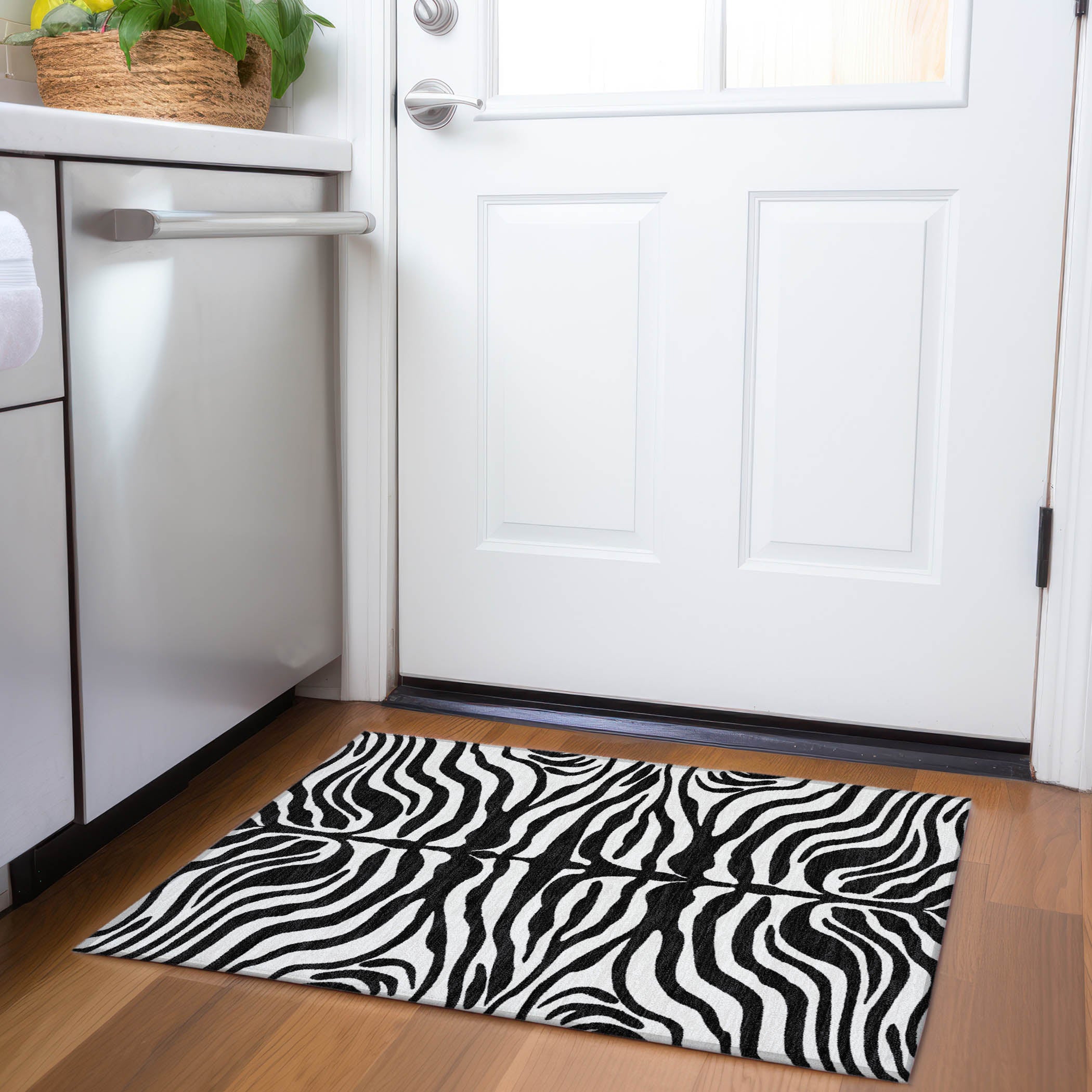 Dubrovnik Machine Washable Transitional Black Rug 1'8" x 2'6" #shape_Rectangle