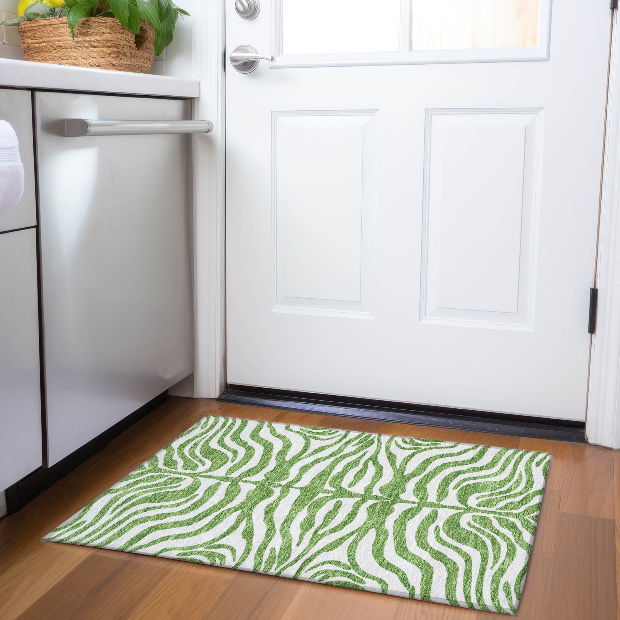 Dubrovnik Machine Washable Transitional Green Rug 1'8" x 2'6" #shape_Rectangle
