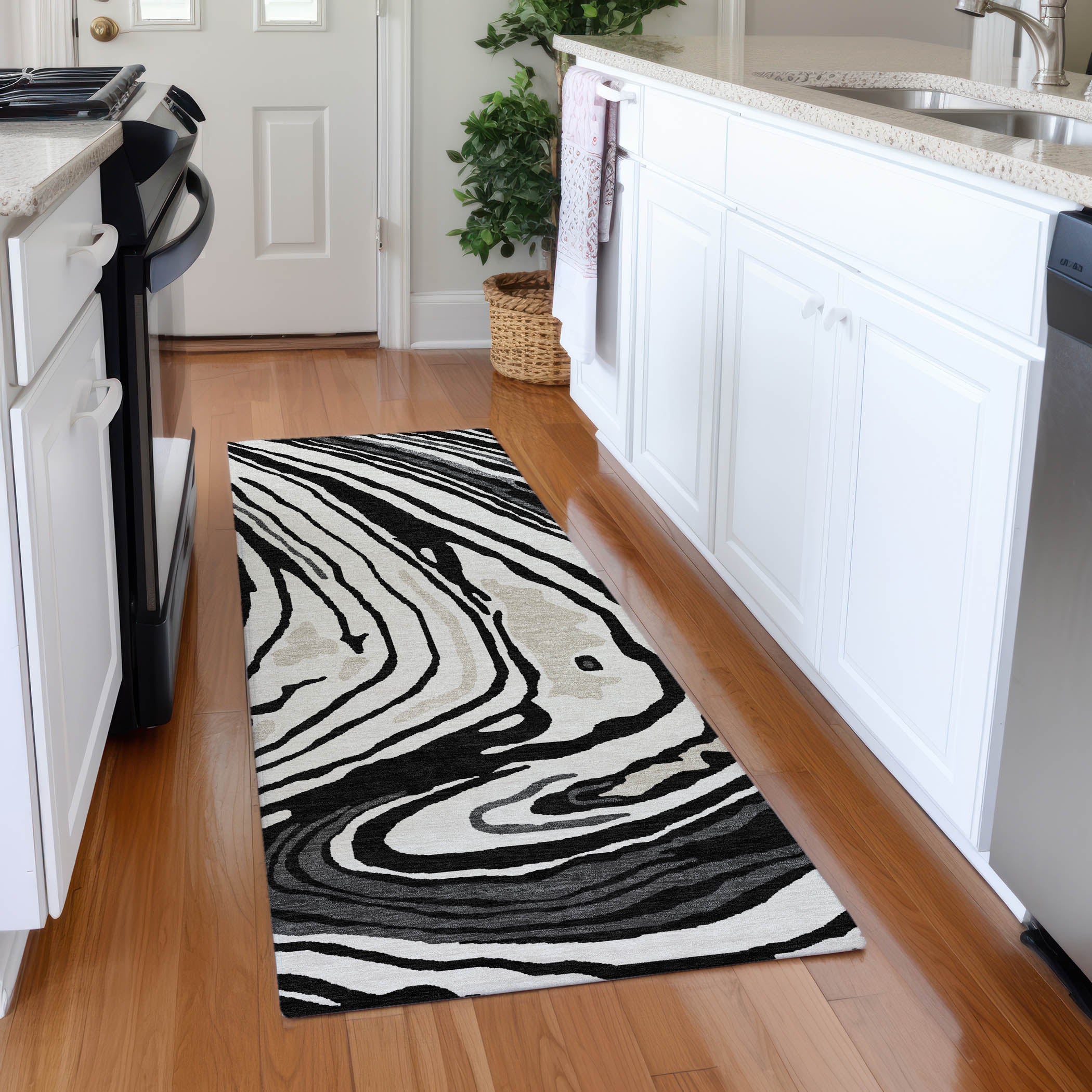 Vienna Machine Washable Transitional Black Rug 2'3" x 7'6" #shape_Runner