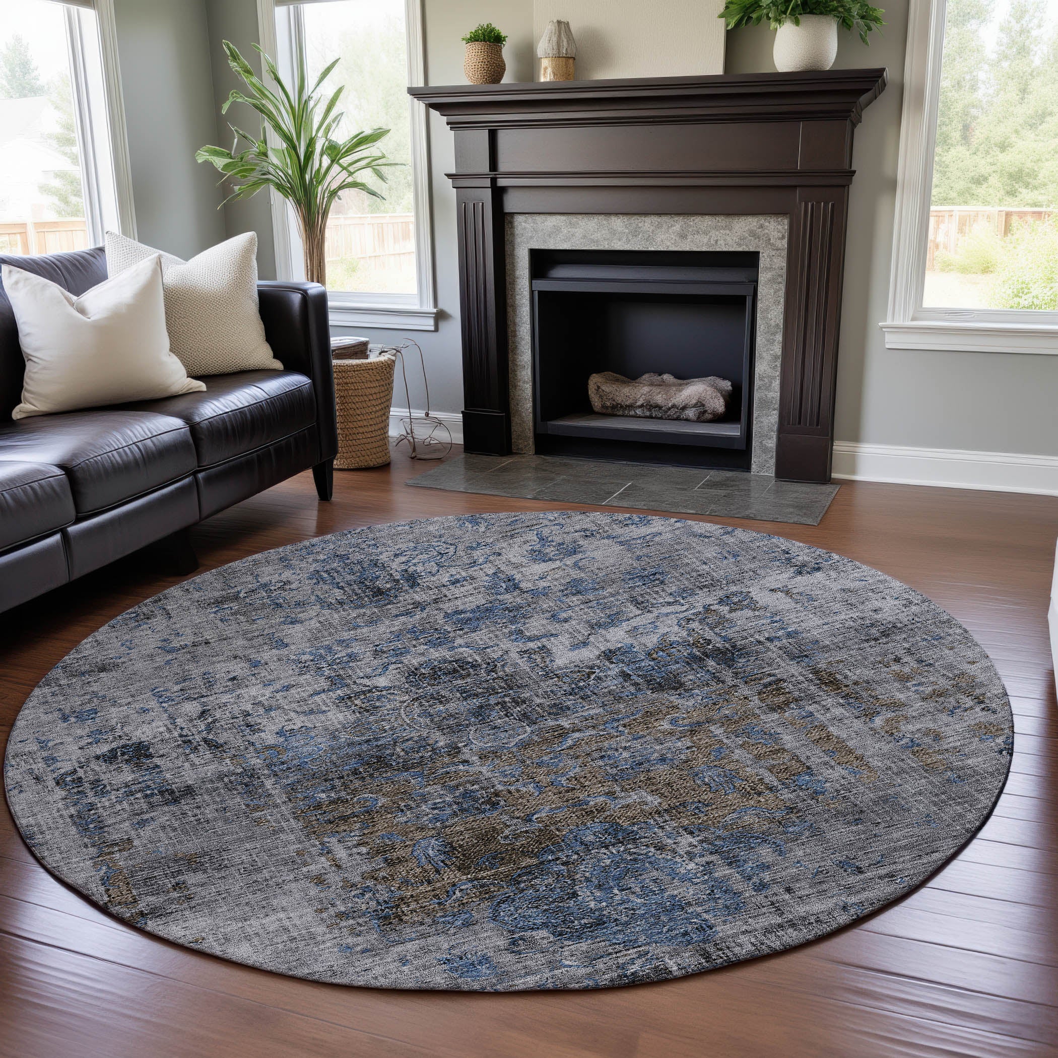 Montevideo Machine Washable Traditional Blue Rug 8' x 8' #shape_Round