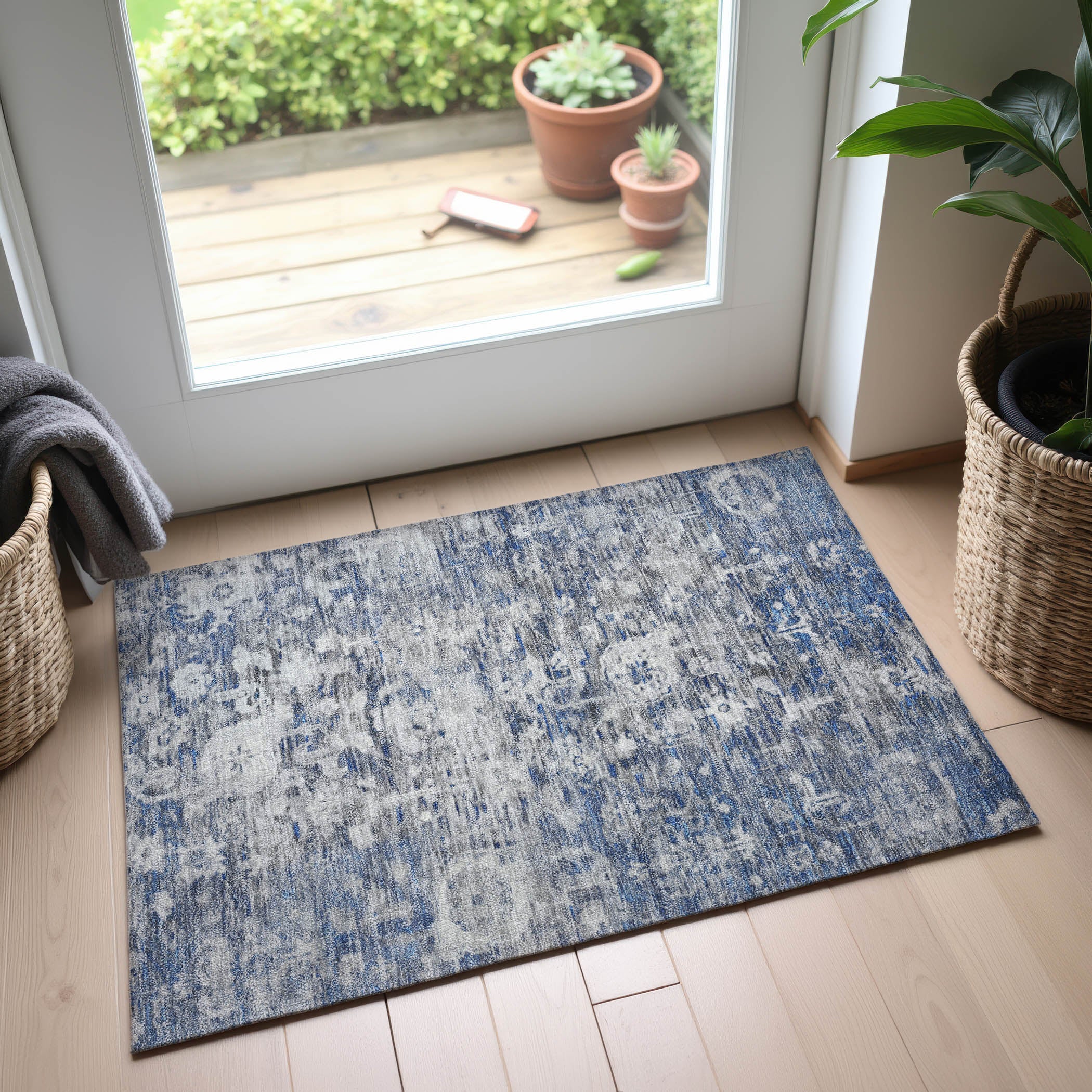Istanbul Machine Washable Traditional Blue Rug 1'8" x 2'6" #shape_Rectangle