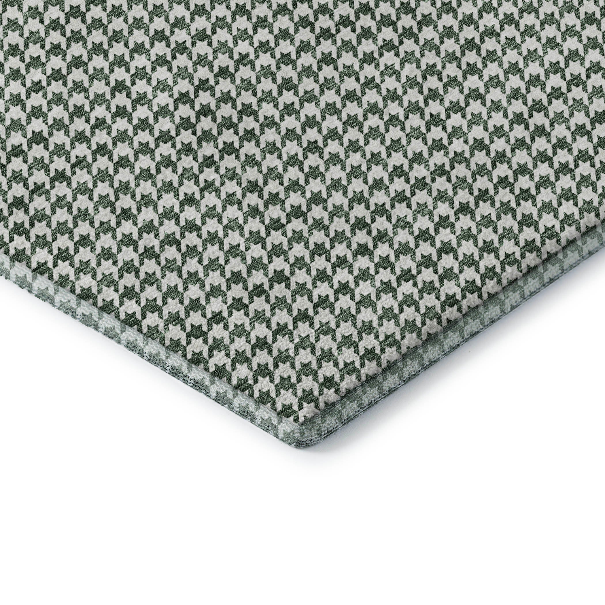 Mdina Machine Washable Transitional Green Rug 1'8" x 2'6" #shape_Rectangle