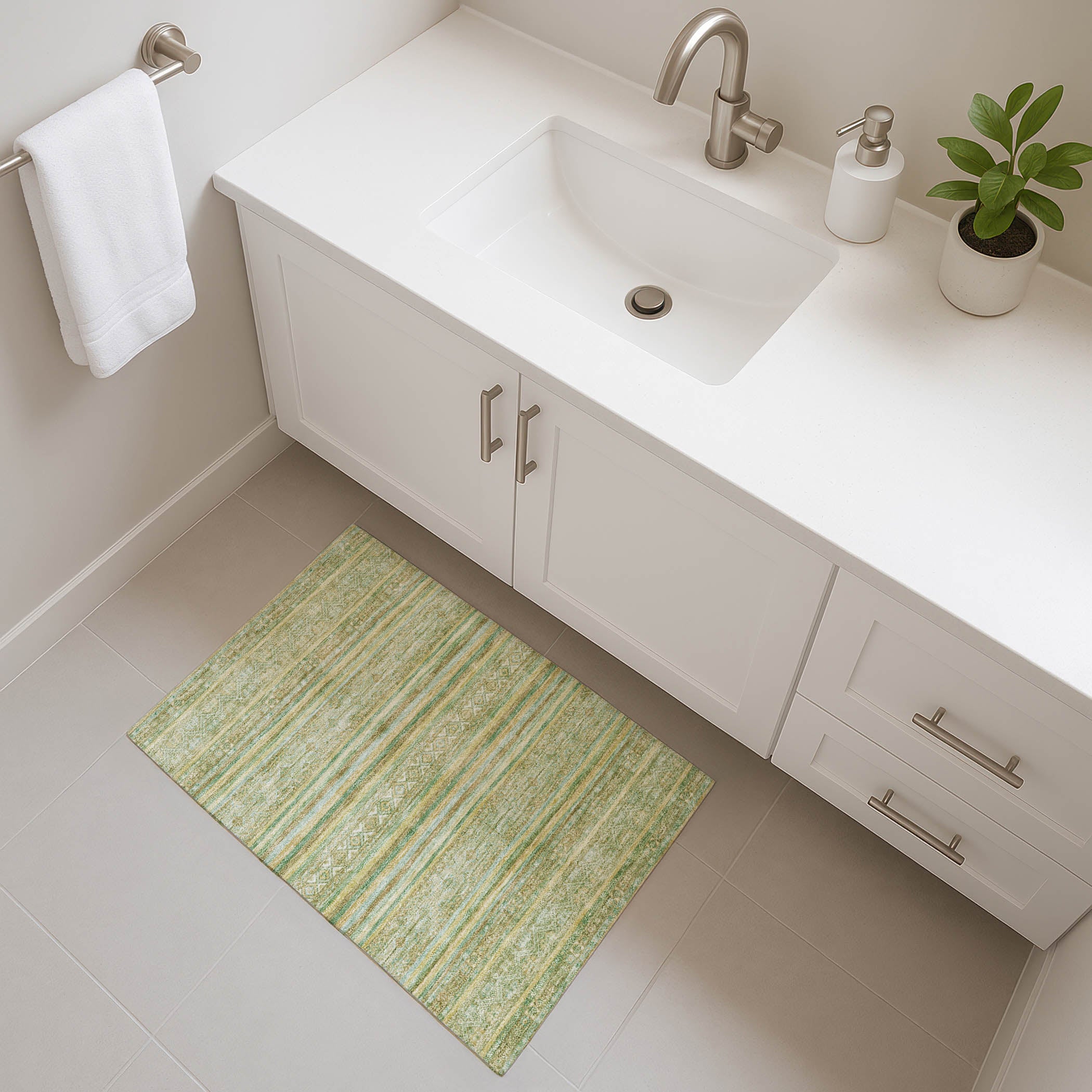 Bergen Machine Washable Transitional Green Rug 1'8" x 2'6" #shape_Rectangle