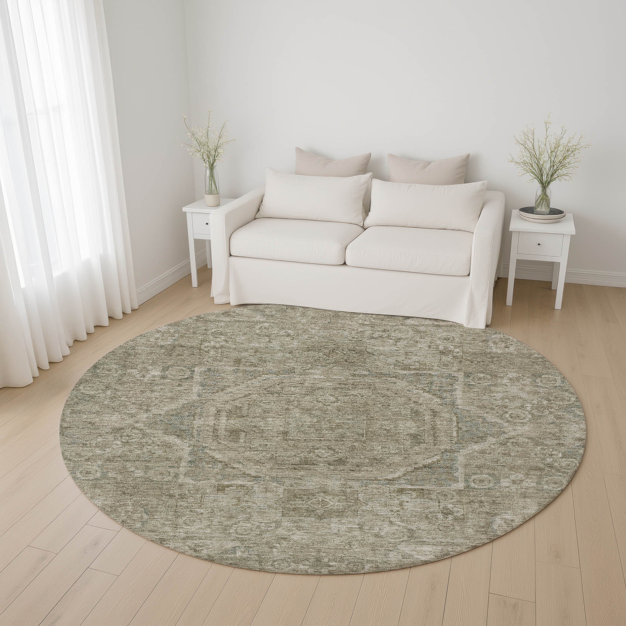 Dublin Machine Washable Traditional Gray Rug 8' x 8' #shape_Round