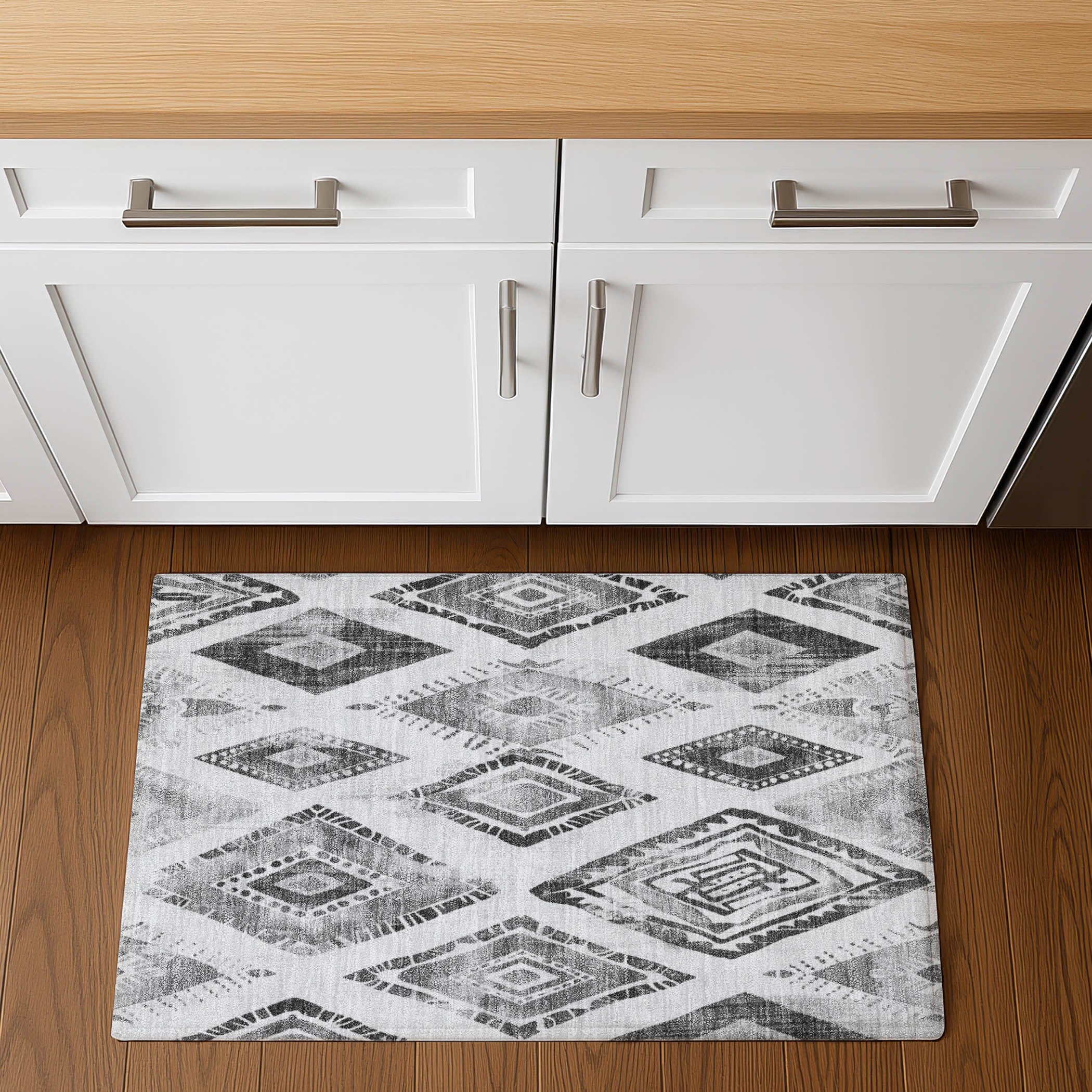 Lucerne Machine Washable Transitional Gray Rug 1'8" x 2'6" #shape_Rectangle