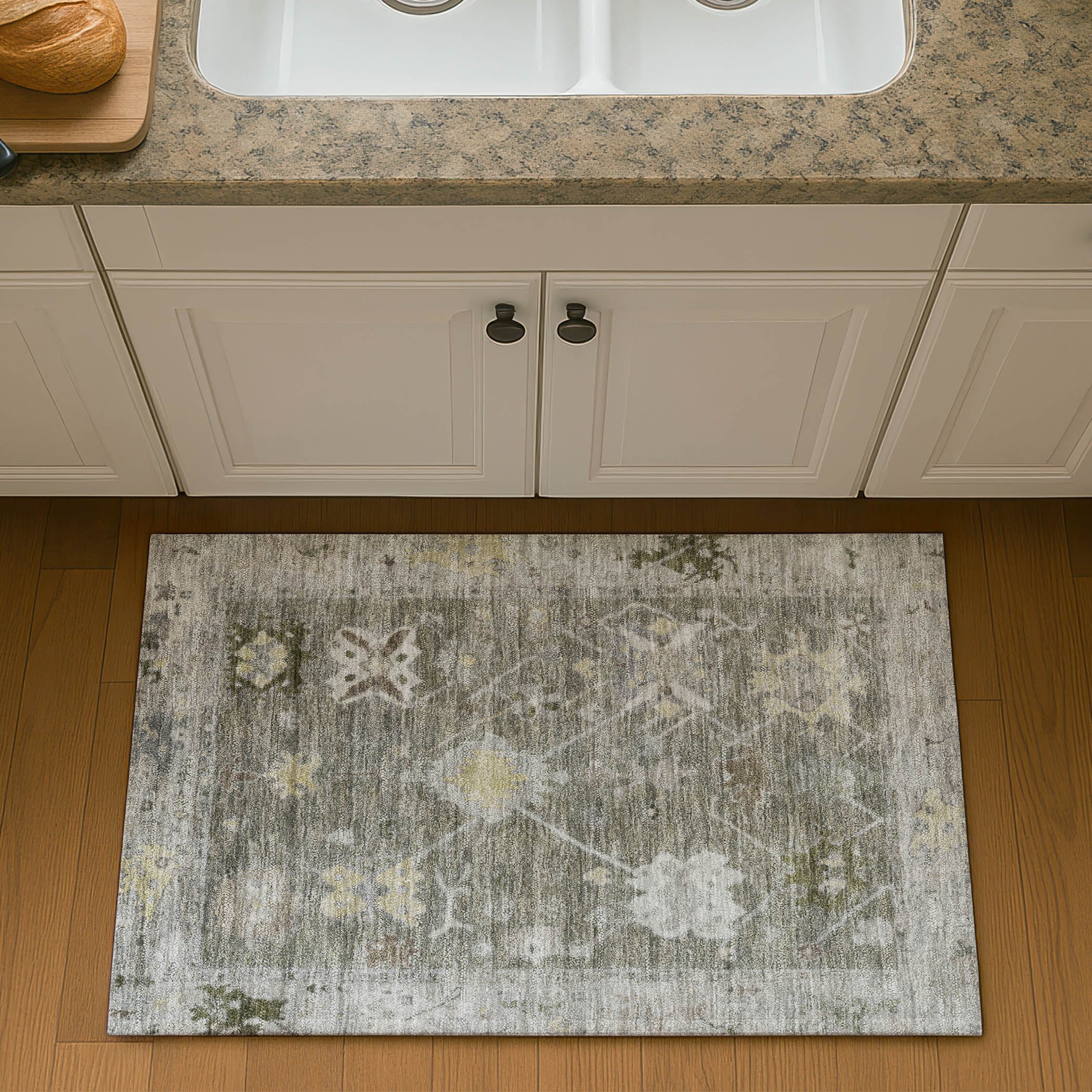 Colombo Machine Washable Traditional Pewter Gray Rug 1'8" x 2'6" #shape_Rectangle