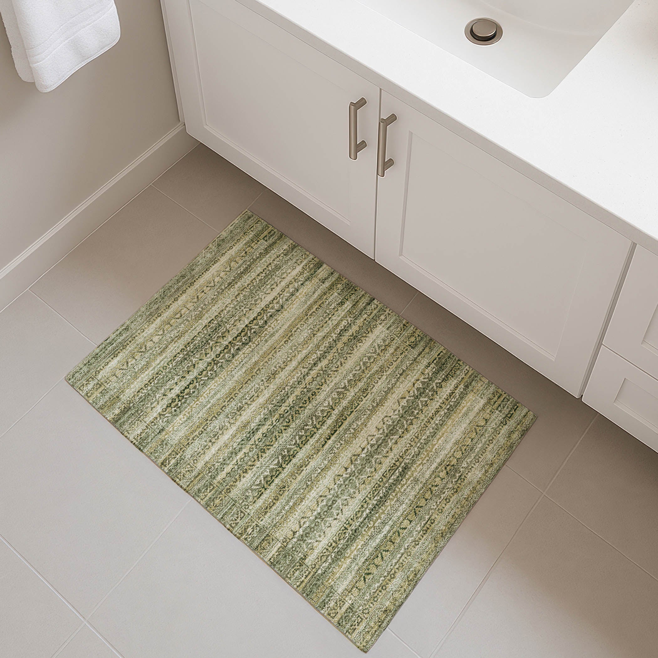 Kotor Machine Washable Transitional Green Rug 1'8" x 2'6" #shape_Rectangle