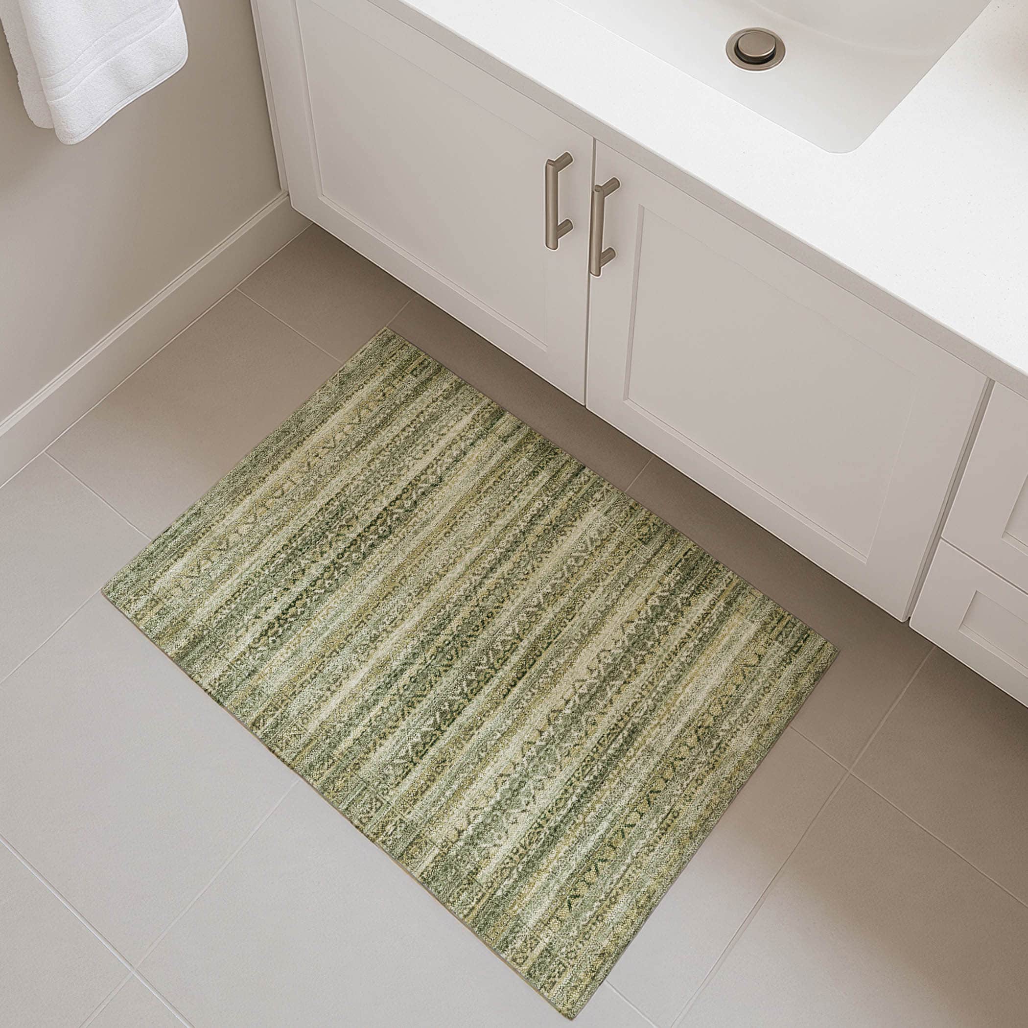 Kotor Machine Washable Transitional Green Rug 1'8" x 2'6" #shape_Rectangle