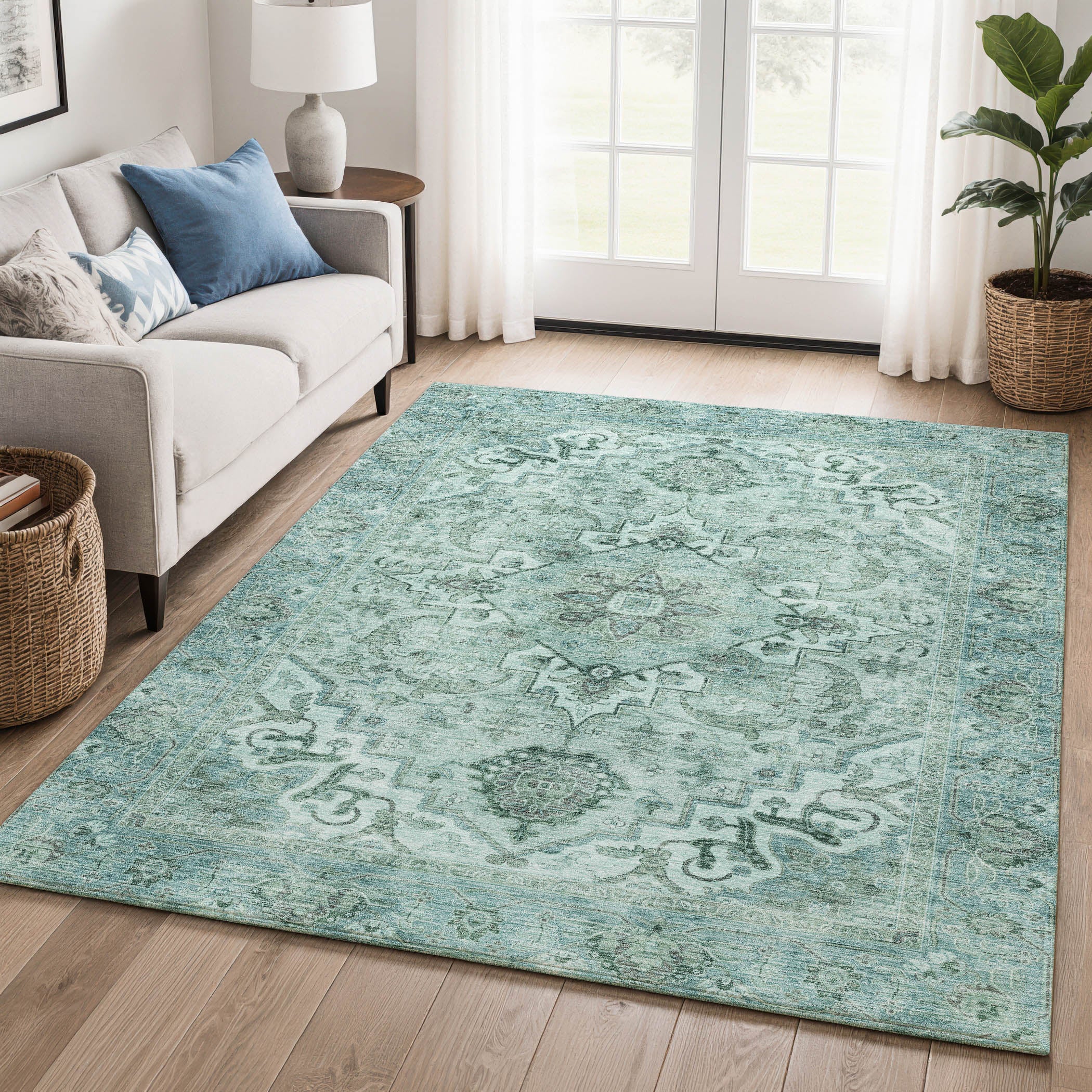Sintra Machine Washable Traditional Teal Rug 2'6" x 3'10" #shape_Rectangle