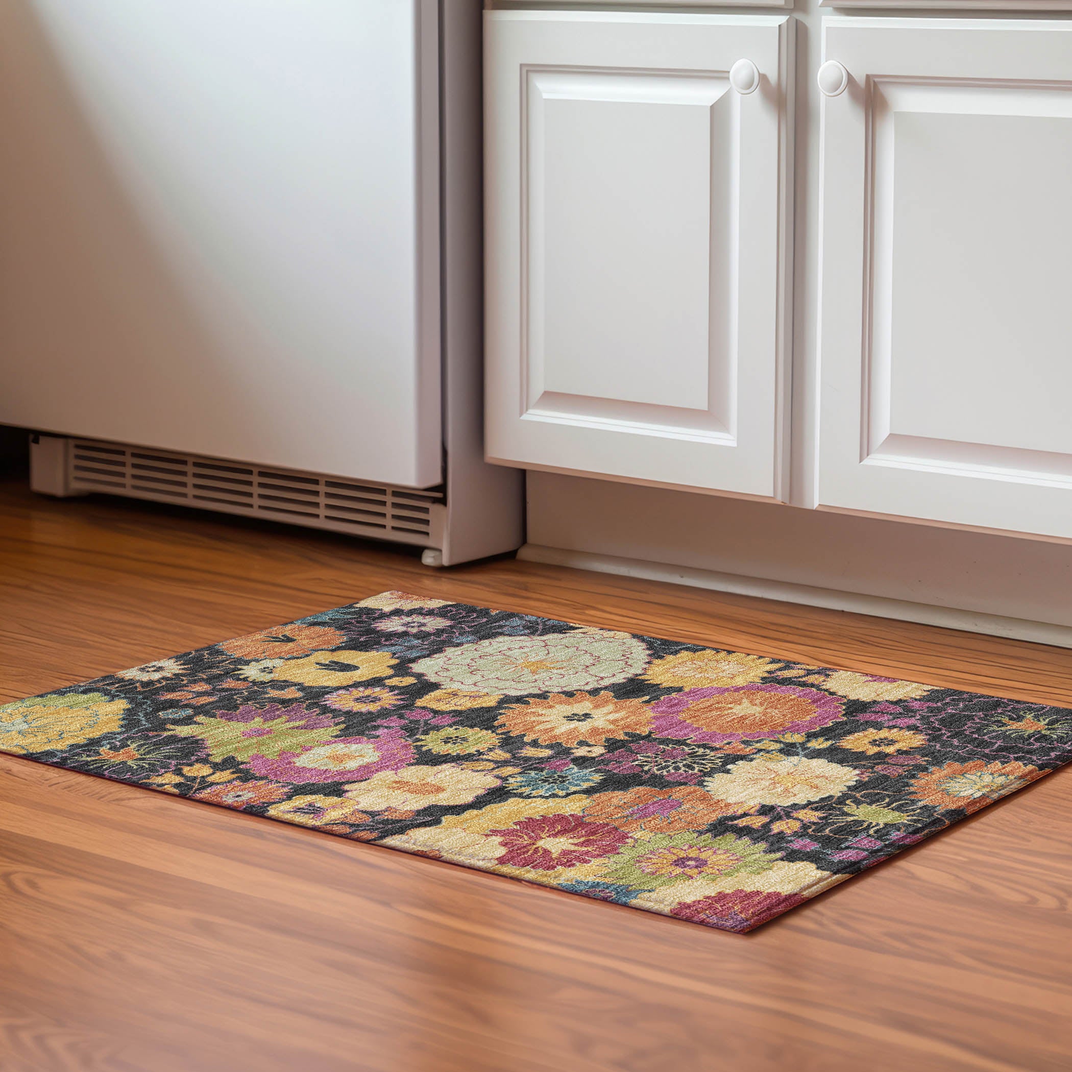 Bangkok Machine Washable Transitional Black Rug 1'8" x 2'6" #shape_Rectangle