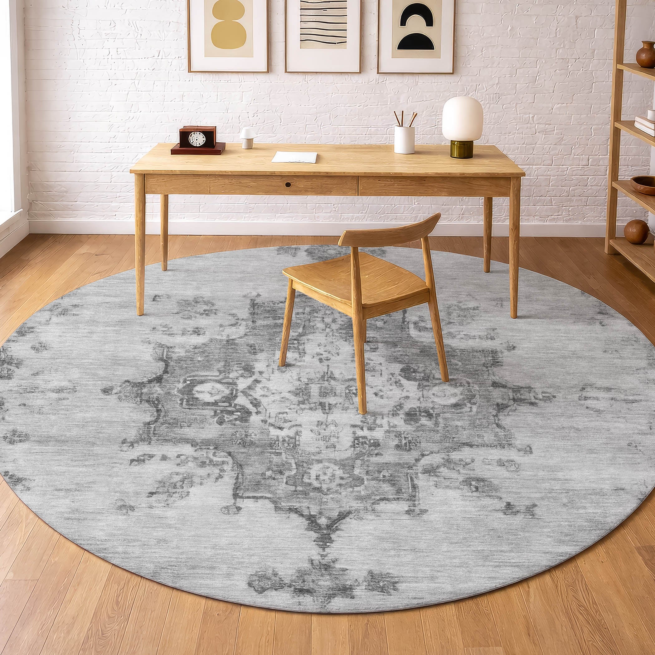 Kotor Machine Washable Traditional Gray Rug 8' x 8' #shape_Round