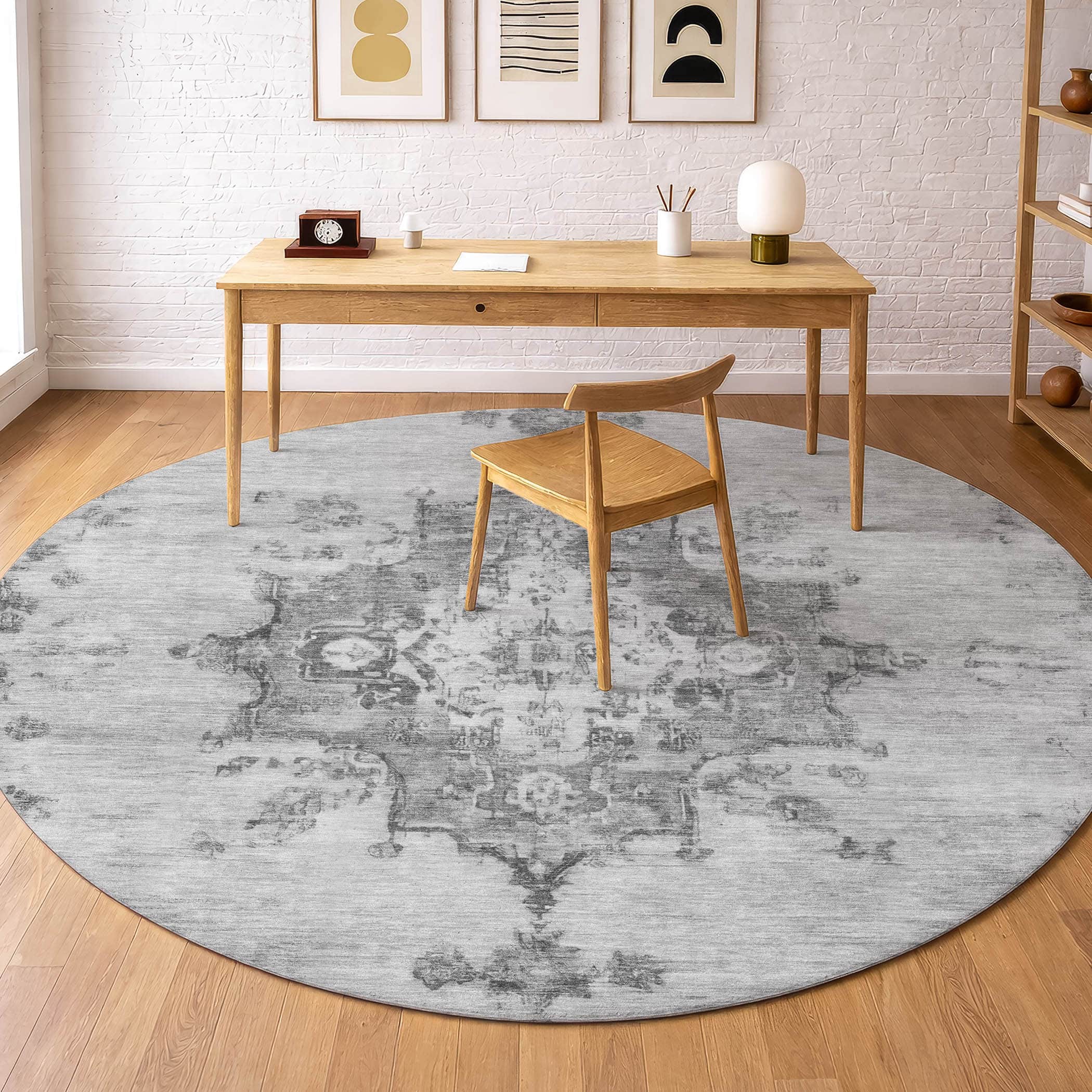 Kotor Machine Washable Traditional Gray Rug 8' x 8' #shape_Round