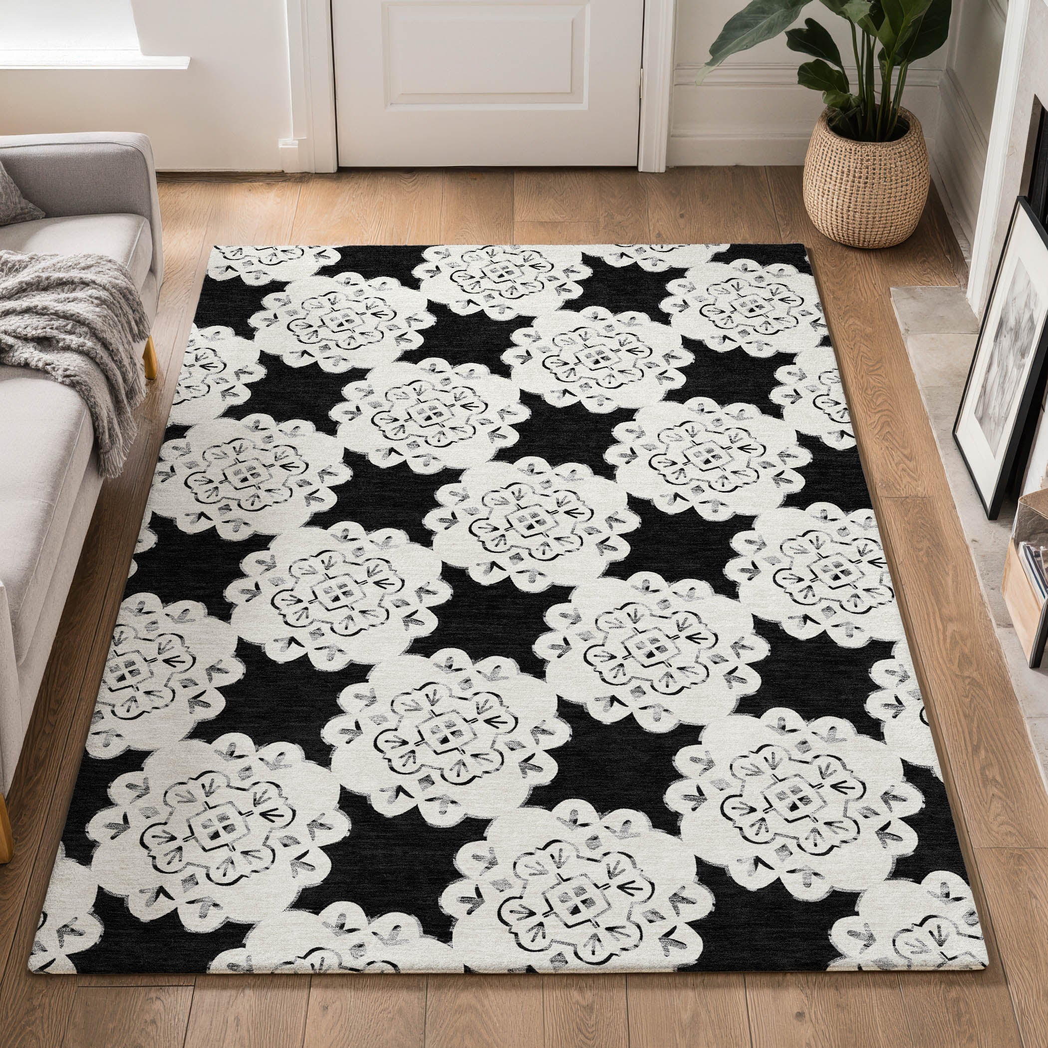 Mostar Machine Washable Transitional Black Rug 3' x 5' #shape_Rectangle
