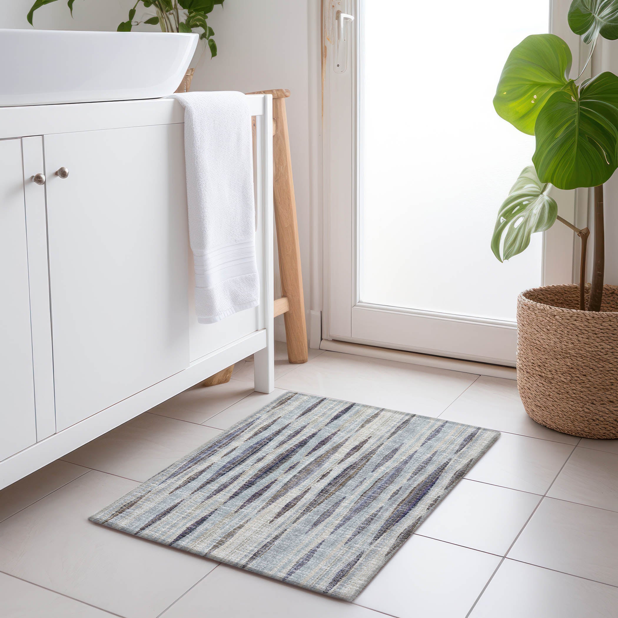 Montevideo Machine Washable Transitional Ocean Blue Rug 1'8" x 2'6" #shape_Rectangle