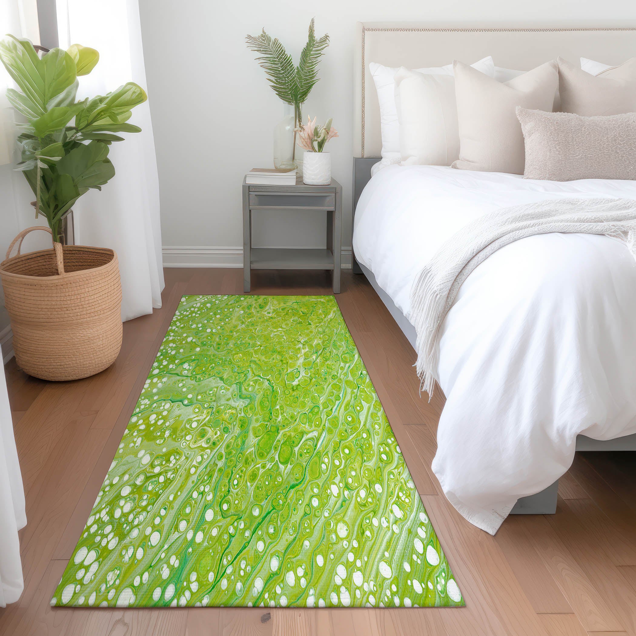 Lisbon Machine Washable Contemporary Clover Green Rug 2'3" x 7'6" #shape_Runner