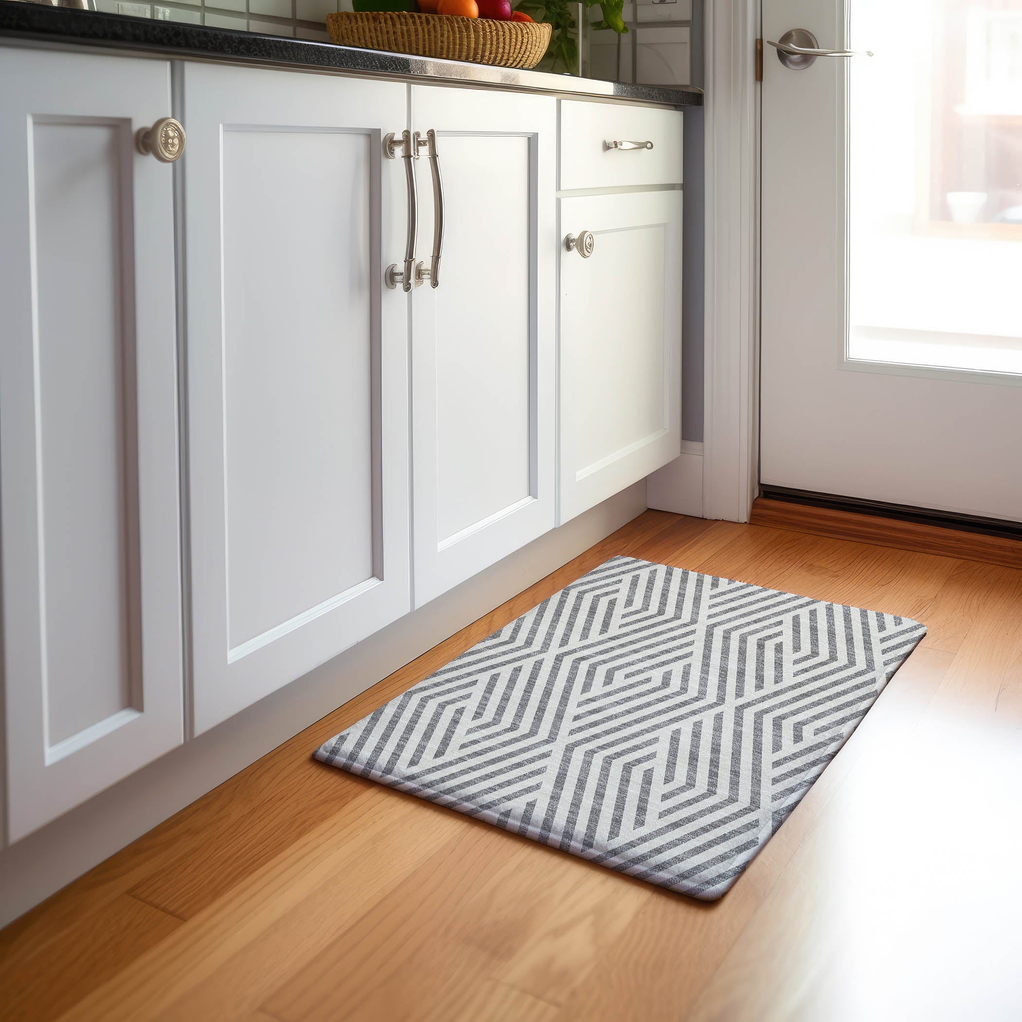 Oaxaca Machine Washable Transitional Gray Rug 1'8" x 2'6" #shape_Rectangle