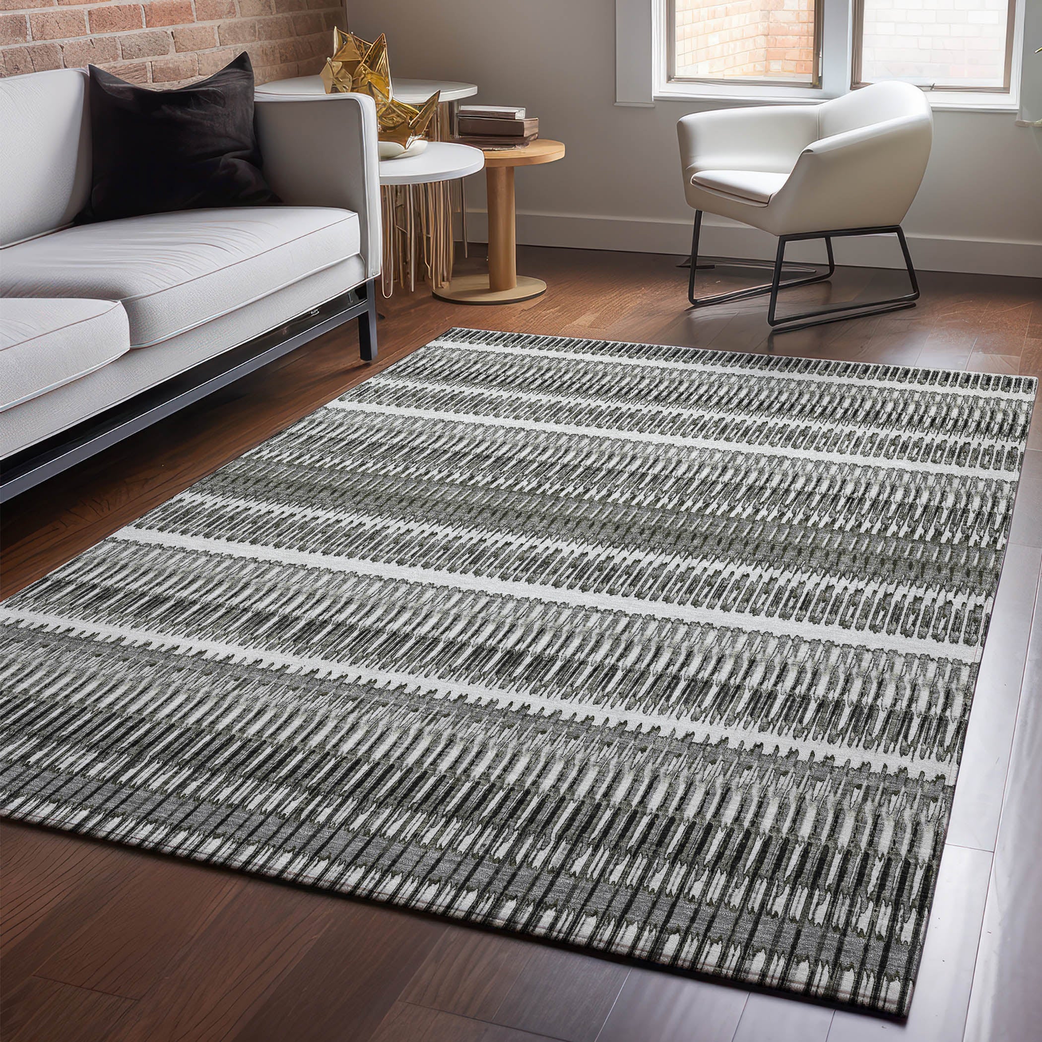 Lucerne Machine Washable Transitional Gray Rug 2'6" x 3'10" #shape_Rectangle