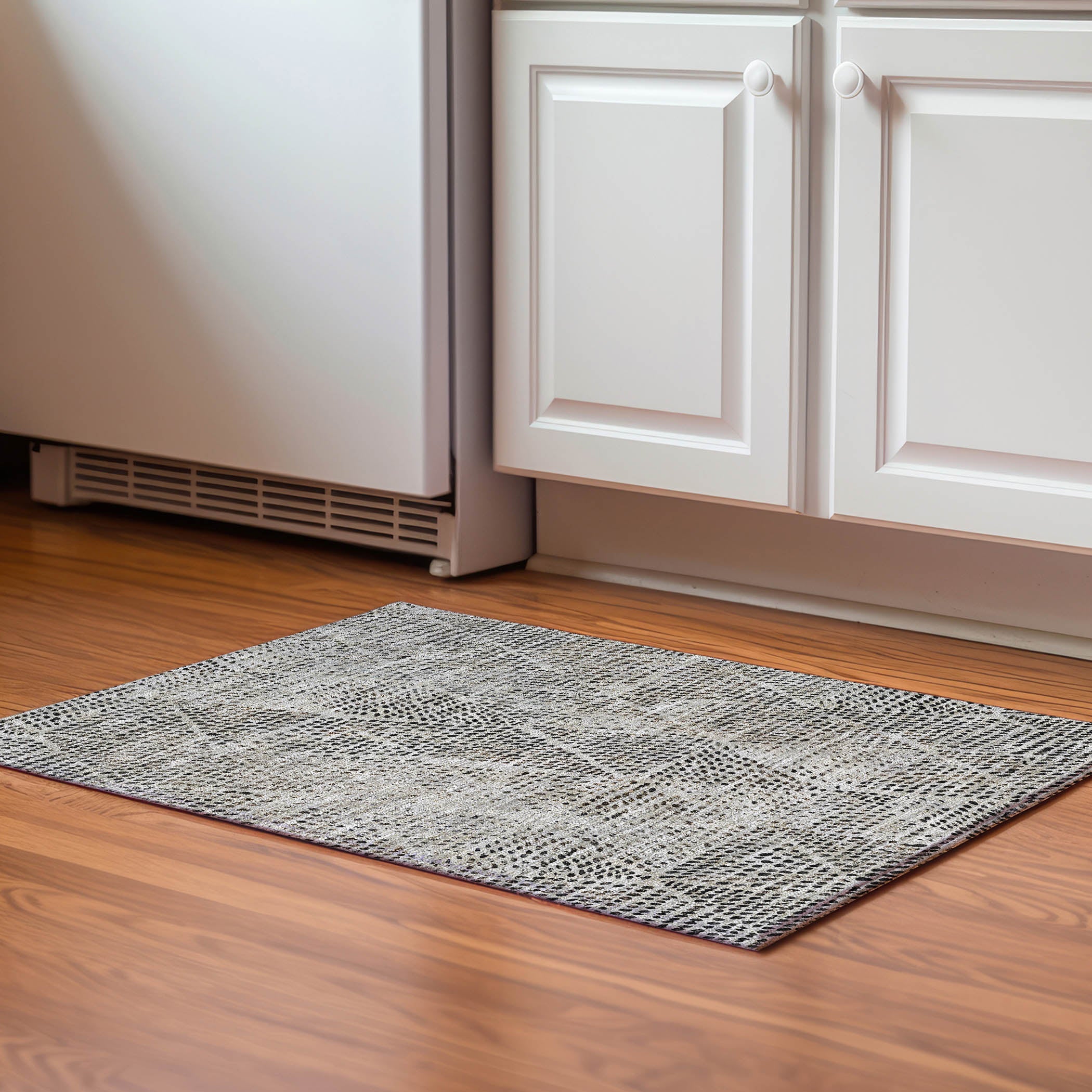 Bern Machine Washable Transitional Gray Rug 1'8" x 2'6" #shape_Rectangle