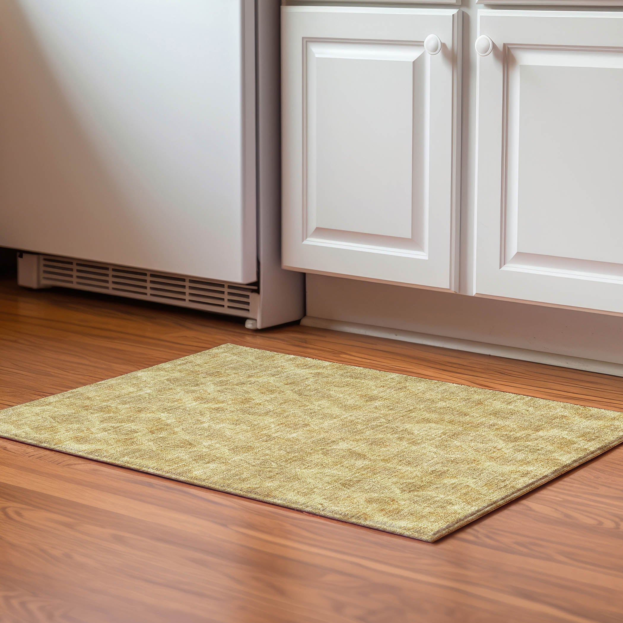 Valletta Machine Washable Traditional Gold Rug 1'8" x 2'6" #shape_Rectangle