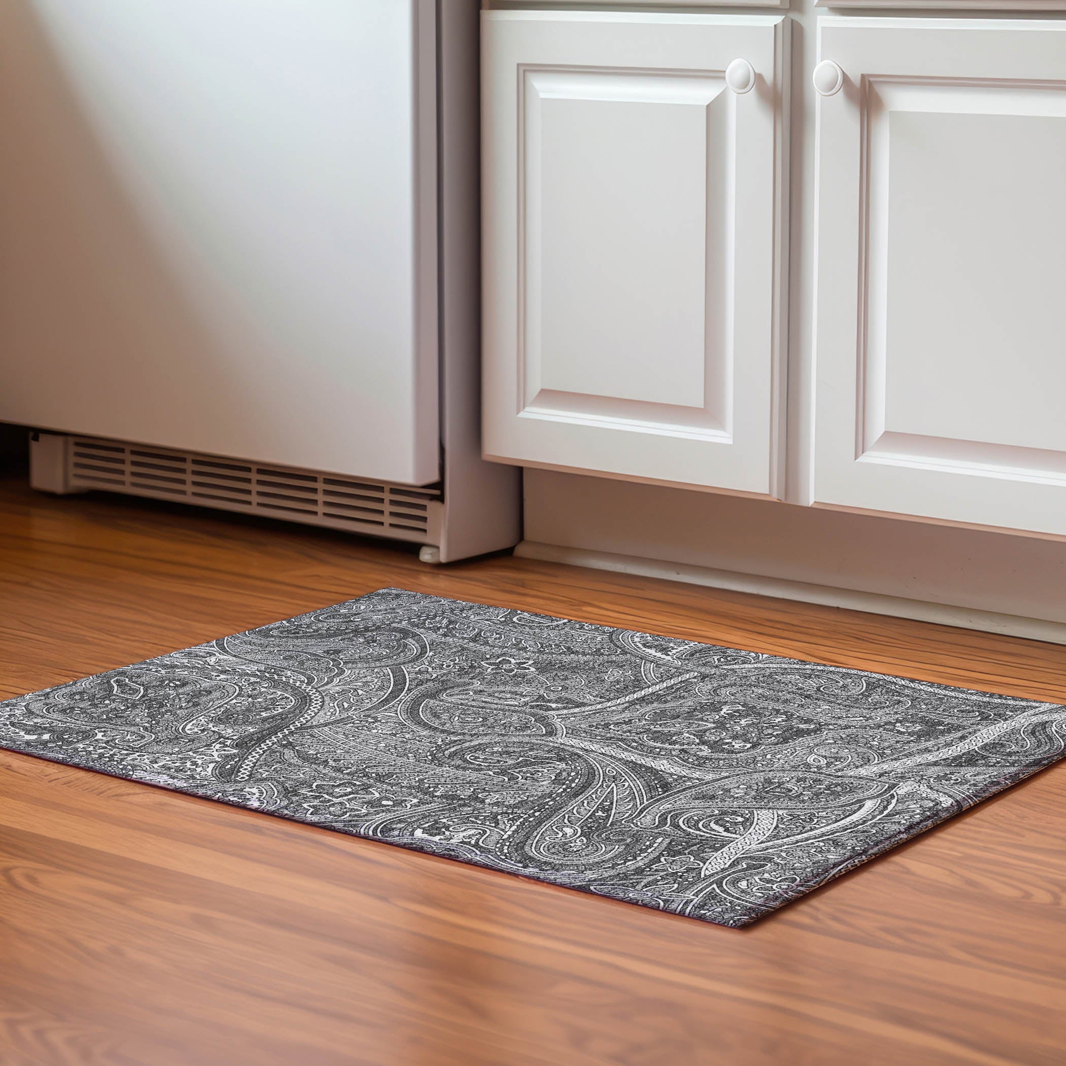 Oaxaca Machine Washable Traditional Gray Rug 1'8" x 2'6" #shape_Rectangle
