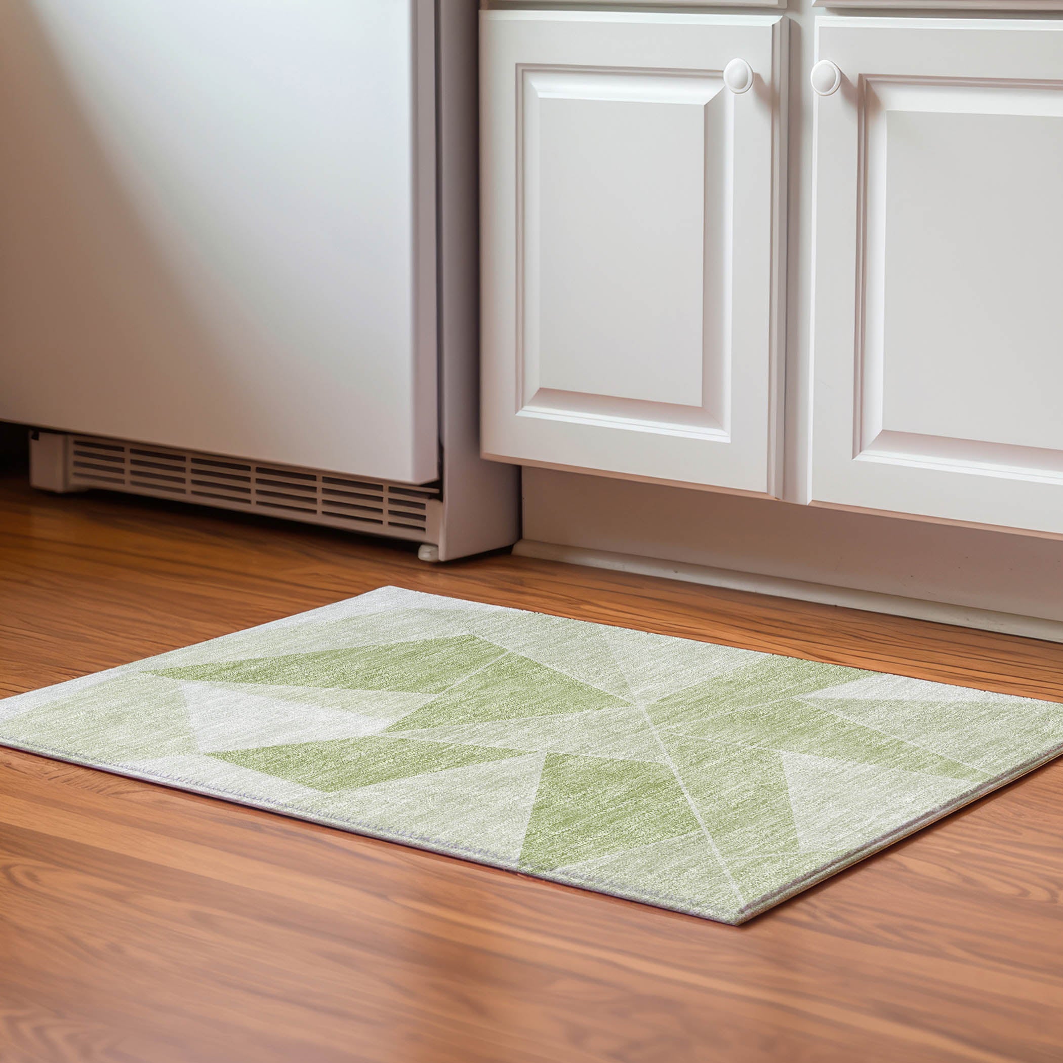 Mdina Machine Washable Transitional Aloe Green Rug 1'8" x 2'6" #shape_Rectangle