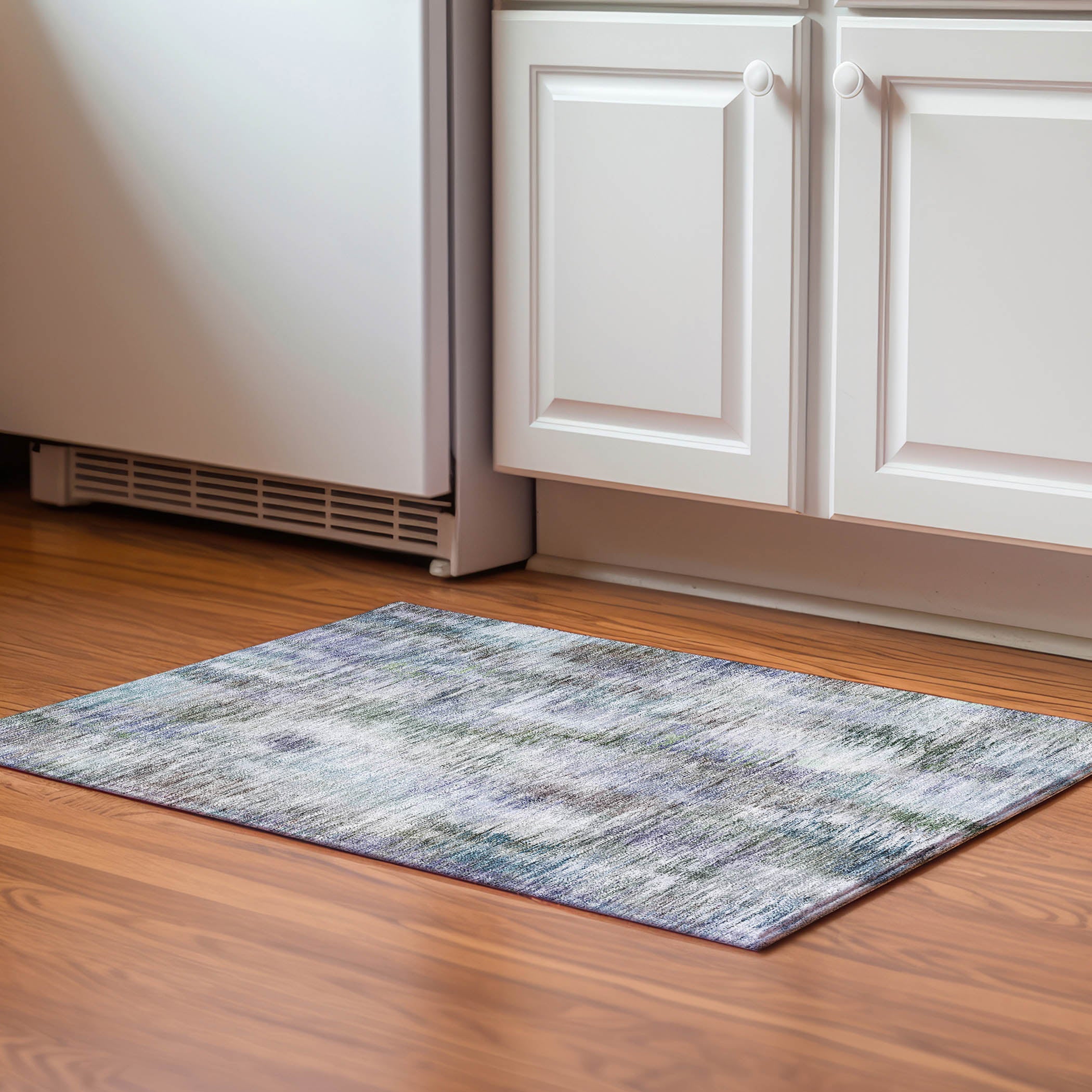Lucerne Machine Washable Transitional Green Rug 1'8" x 2'6" #shape_Rectangle