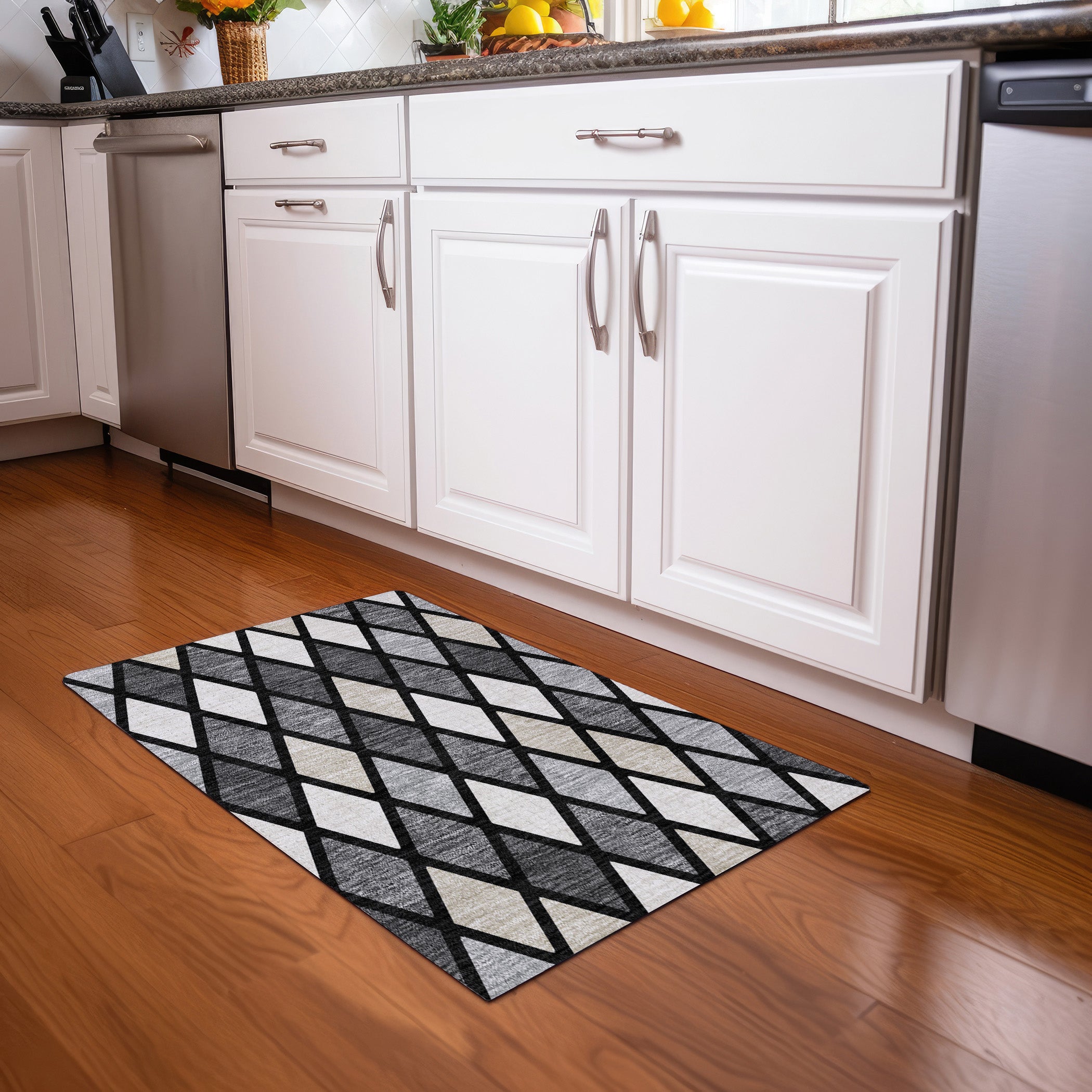 Queenstown Machine Washable Transitional Black Rug 1'8" x 2'6" #shape_Rectangle