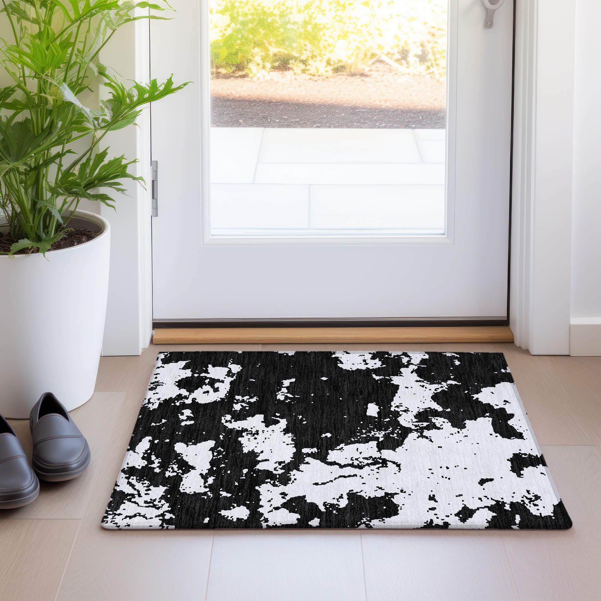 Baku Machine Washable Transitional Black Rug 1'8" x 2'6" #shape_Rectangle