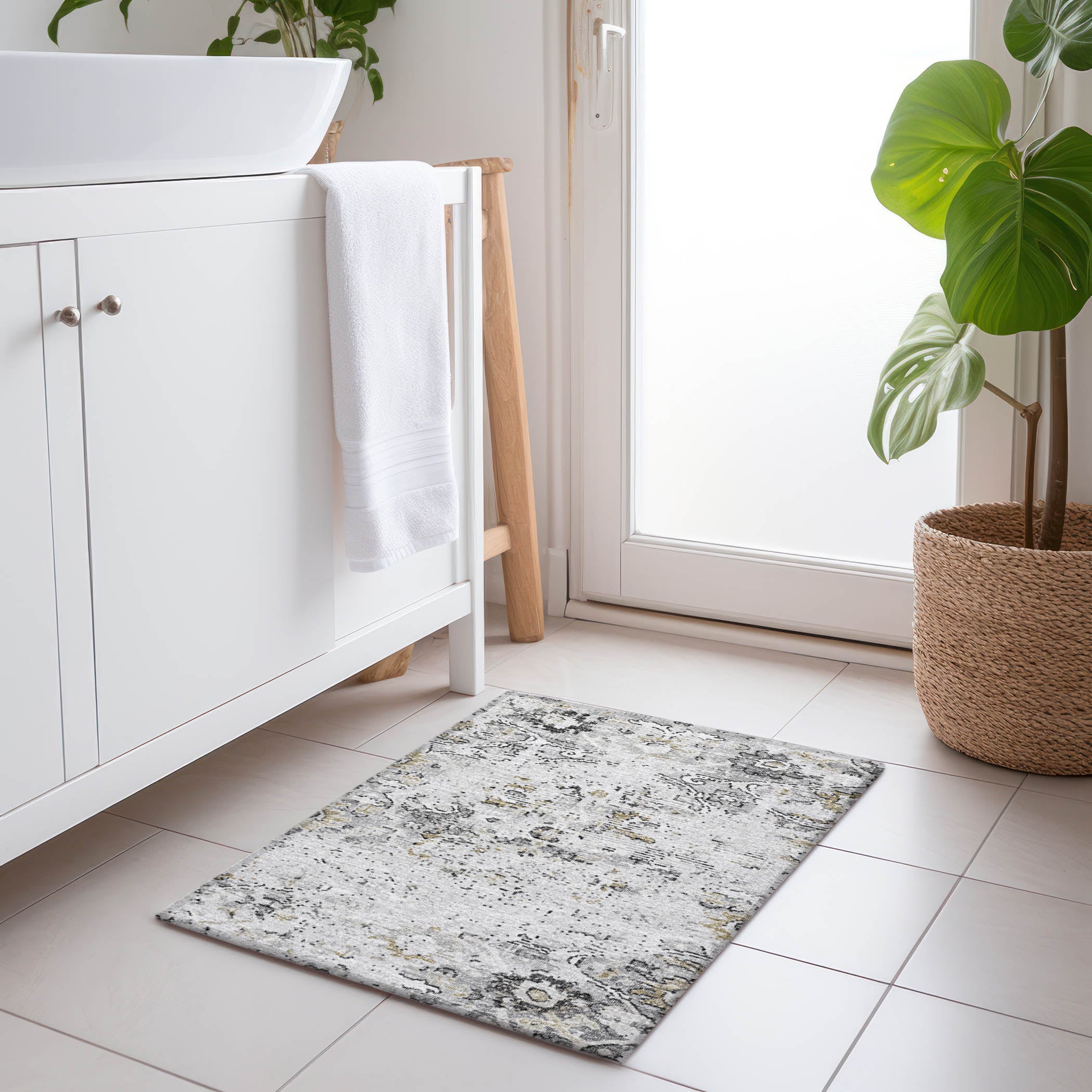 Queenstown Machine Washable Traditional Dove Gray Rug 1'8" x 2'6" #shape_Rectangle