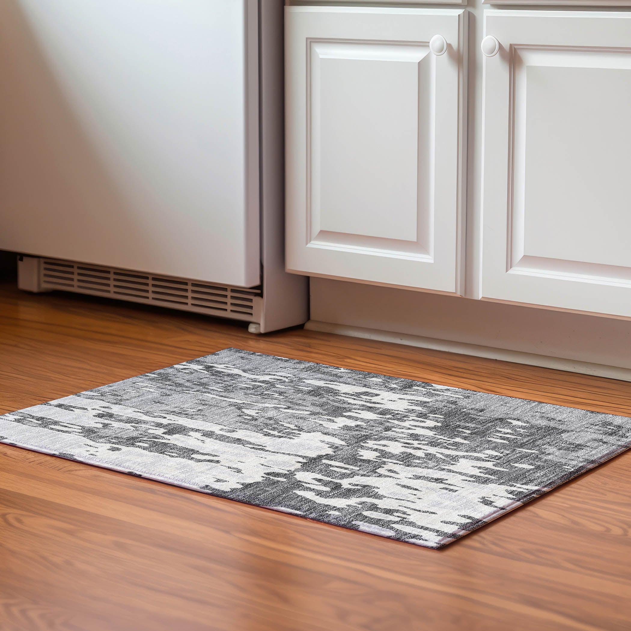Seoul Machine Washable Transitional Gray Rug 1'8" x 2'6" #shape_Rectangle