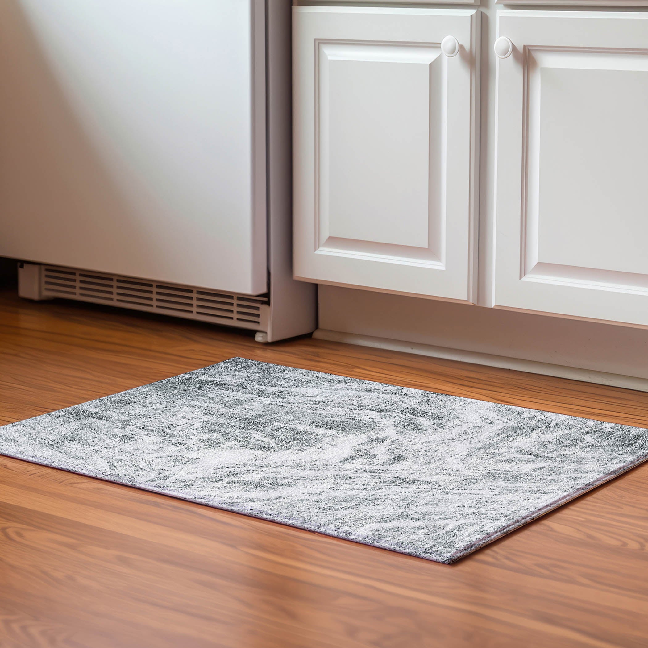 Oaxaca Machine Washable Transitional Gray Rug 1'8" x 2'6" #shape_Rectangle