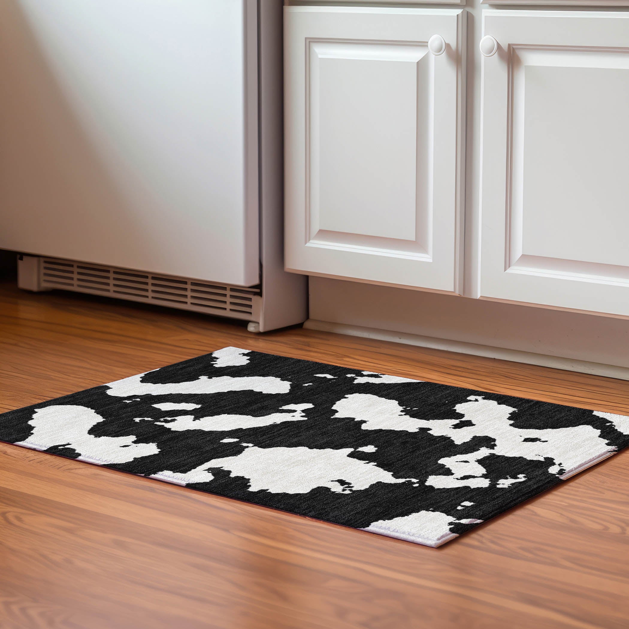 Lima Machine Washable Transitional Black Rug 1'8" x 2'6" #shape_Rectangle