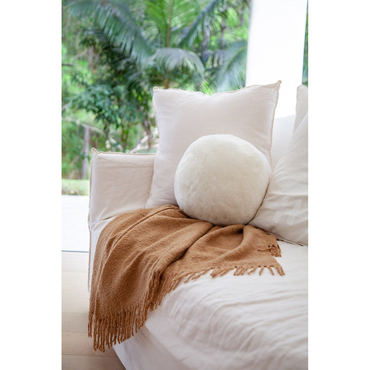 Short Wool Sheepskin Cushion Off White 2