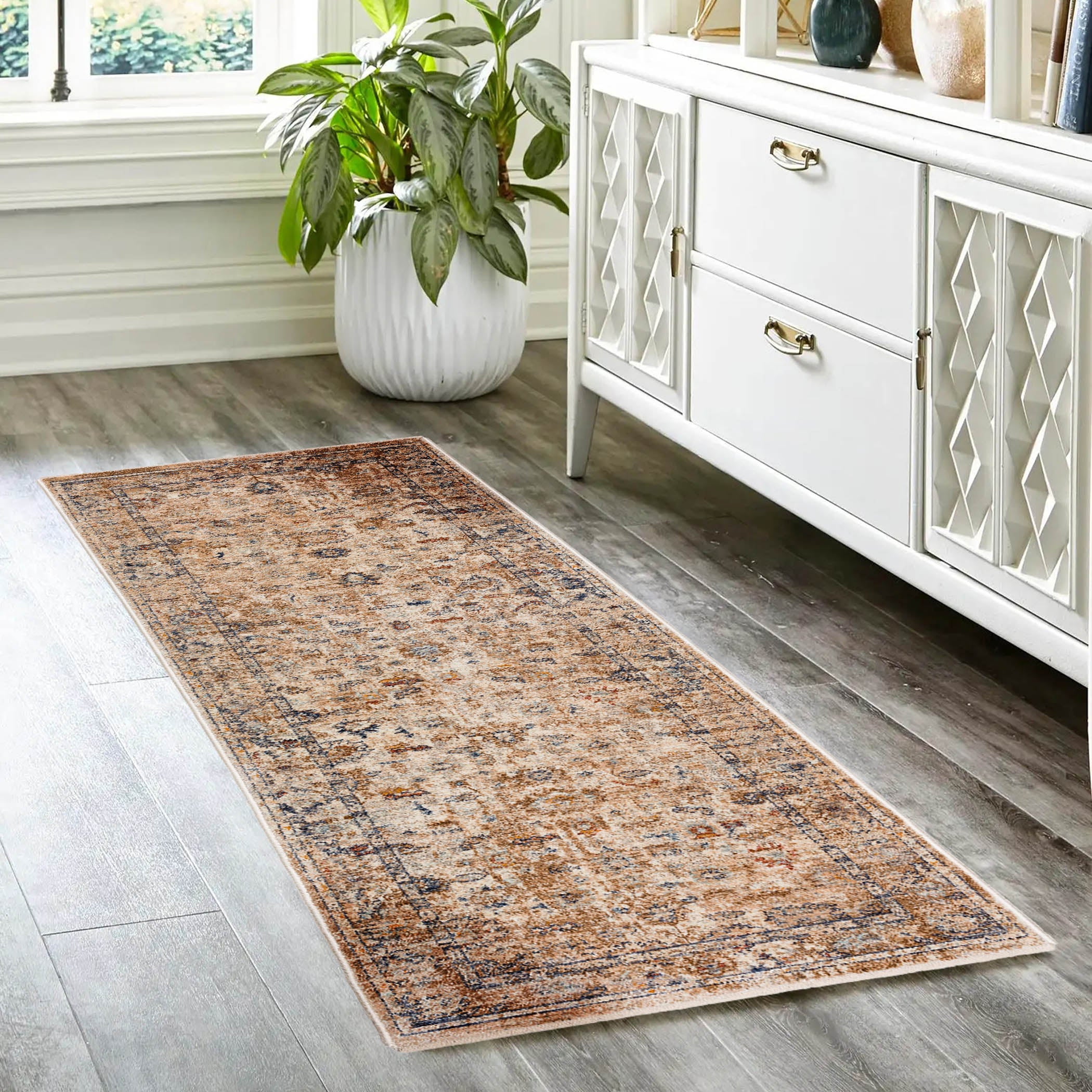 Traditional BE4 Ivory Rug 2'3" x 7'10" #shape_Runner